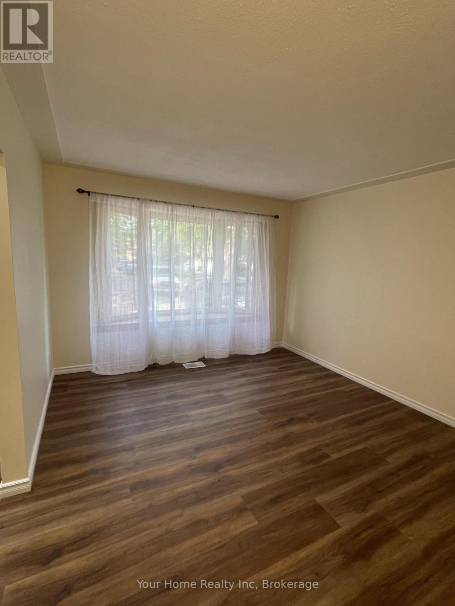 Main Floor - 37 Rutherford Drive E, Kitchener, Ontario  N2A 1P8 - Photo 22 - X13449046