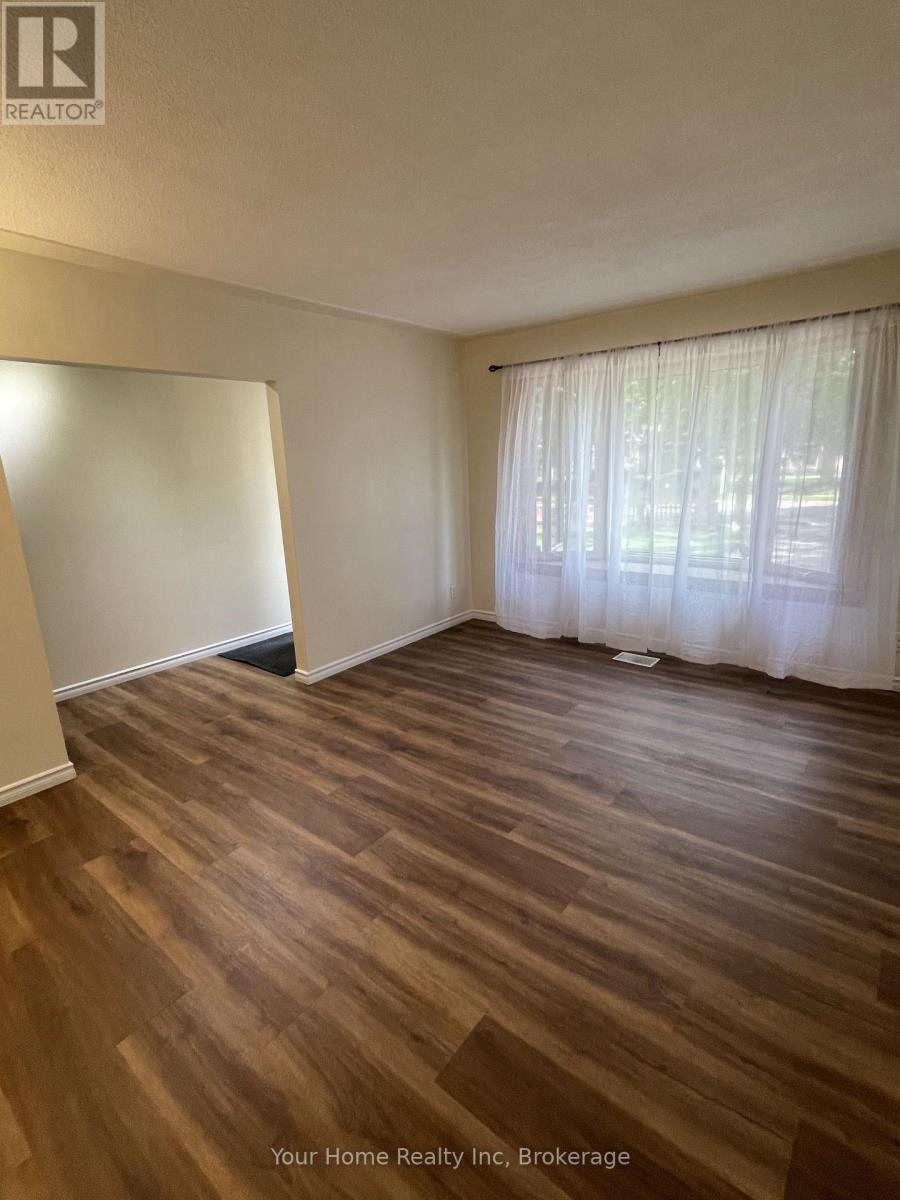 Main Floor - 37 Rutherford Drive E, Kitchener, Ontario  N2A 1P8 - Photo 23 - X13449046
