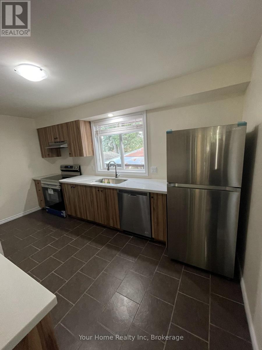 Main Floor - 37 Rutherford Drive E, Kitchener, Ontario  N2A 1P8 - Photo 7 - X13449046