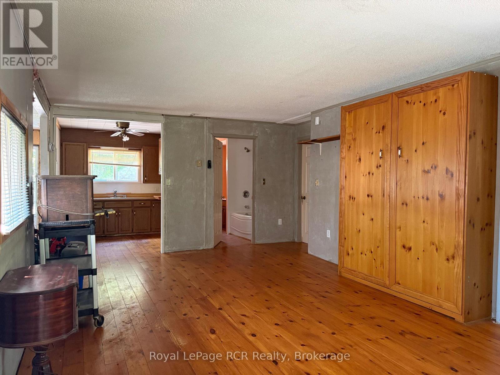 105 Washington Avenue, Georgian Bluffs, Ontario  N4K 5N4 - Photo 10 - X13449056