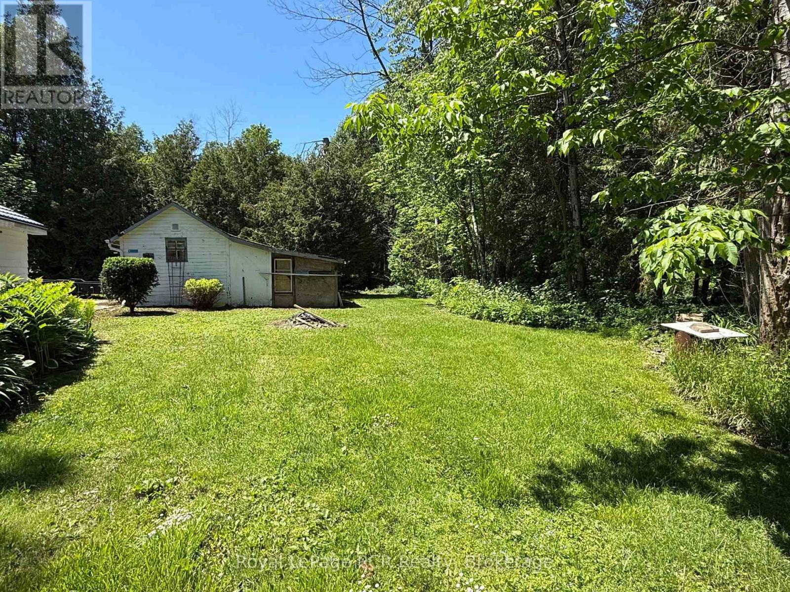 105 Washington Avenue, Georgian Bluffs, Ontario  N4K 5N4 - Photo 12 - X13449056
