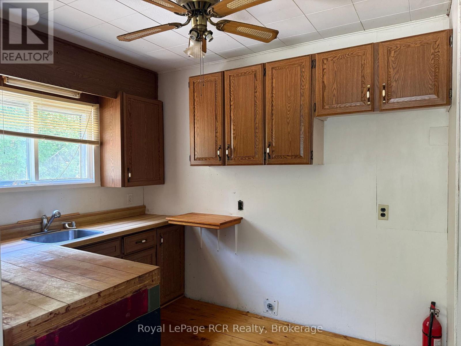 105 Washington Avenue, Georgian Bluffs, Ontario  N4K 5N4 - Photo 5 - X13449056