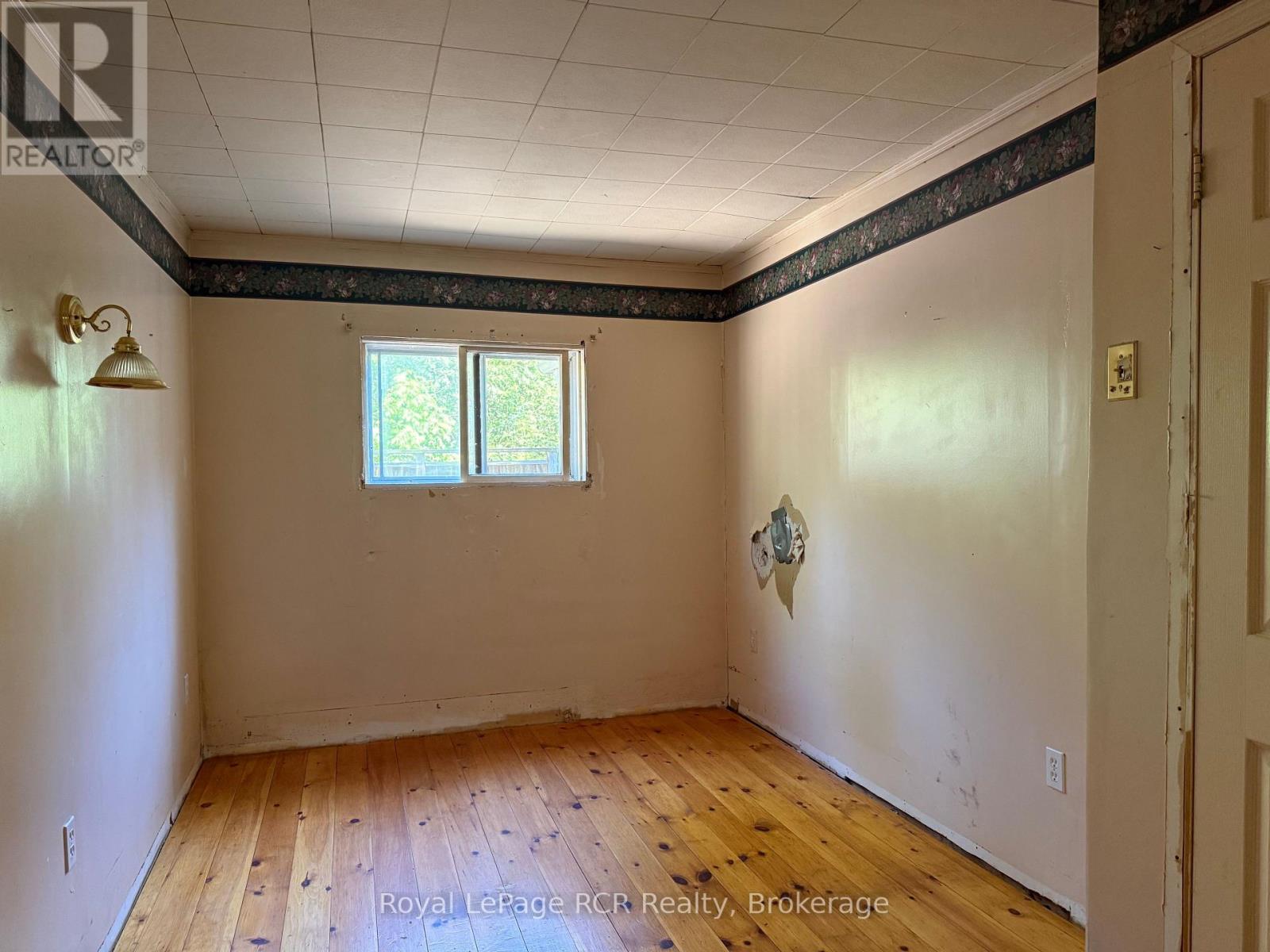 105 Washington Avenue, Georgian Bluffs, Ontario  N4K 5N4 - Photo 9 - X13449056