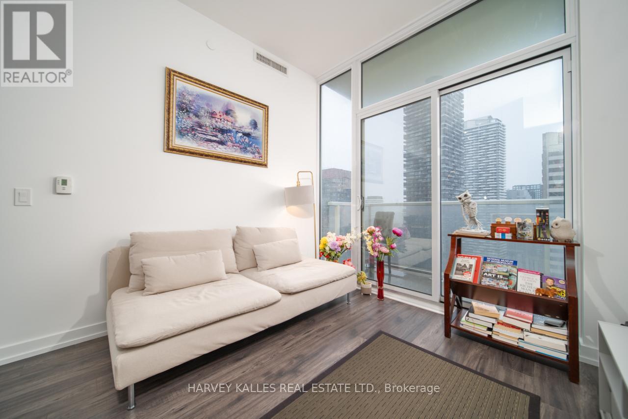2607 - 33 Helendale Avenue, Toronto, Ontario  M4R 1C5 - Photo 15 - C13229052