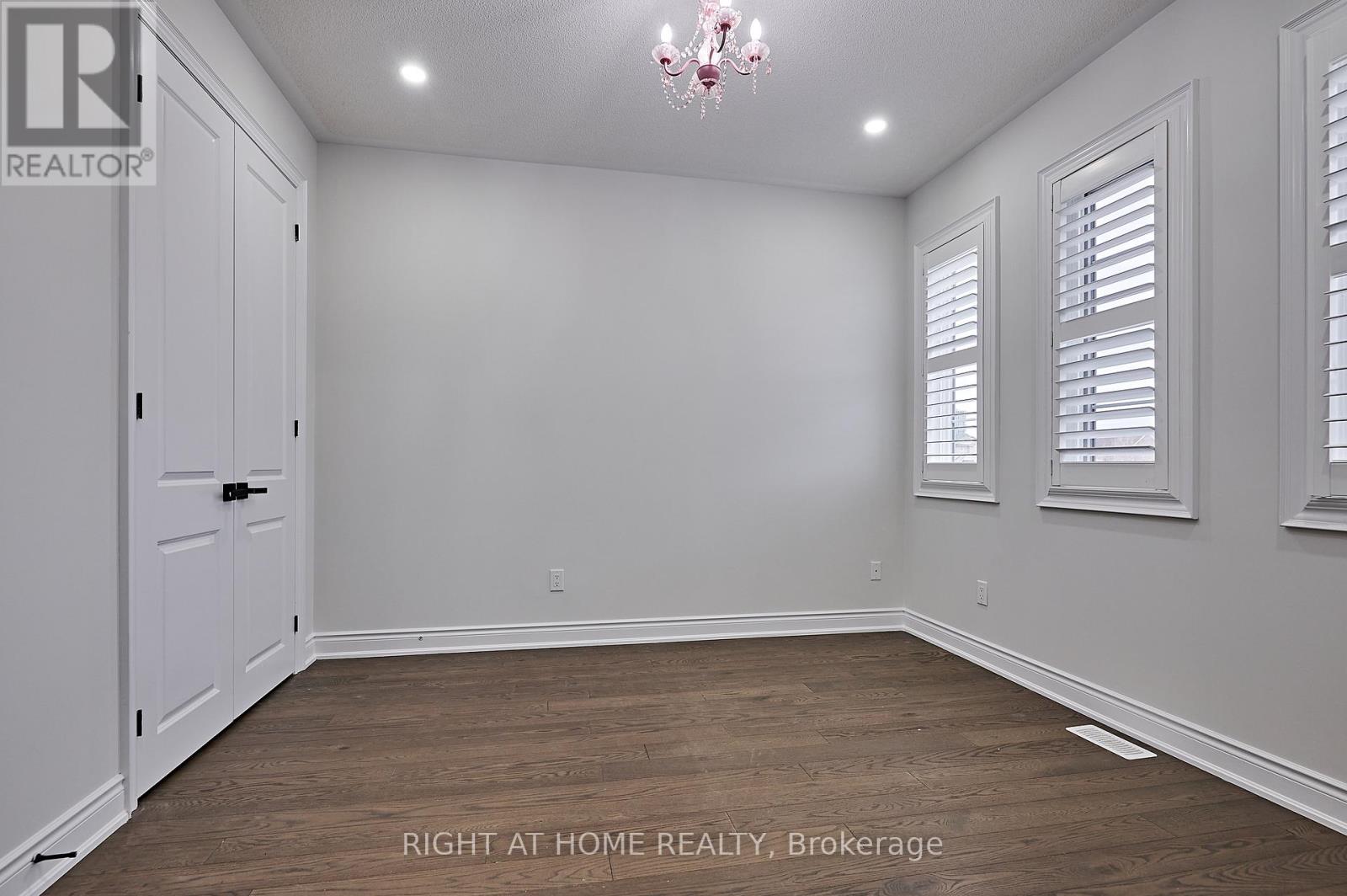 292 Windfield Farm Drive, Oshawa, Ontario  L1L 0M3 - Photo 25 - E13095002