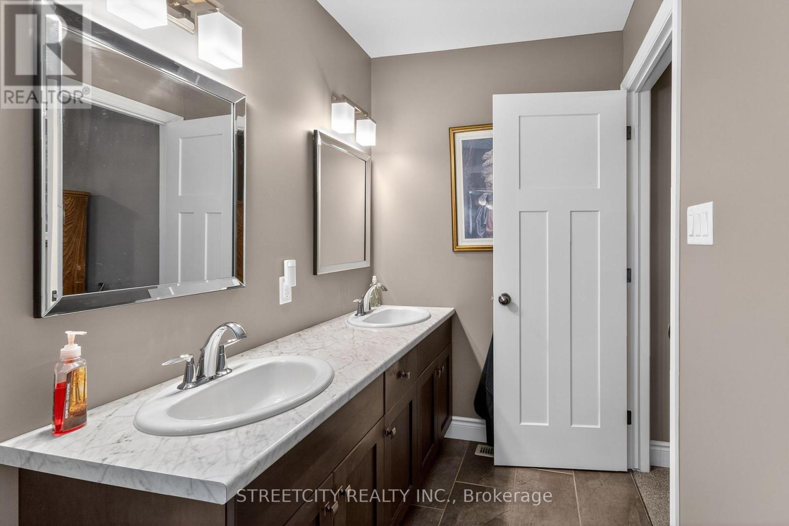 17 Old Course Road W, St. Thomas, Ontario  N5R 0C8 - Photo 31 - X13449092