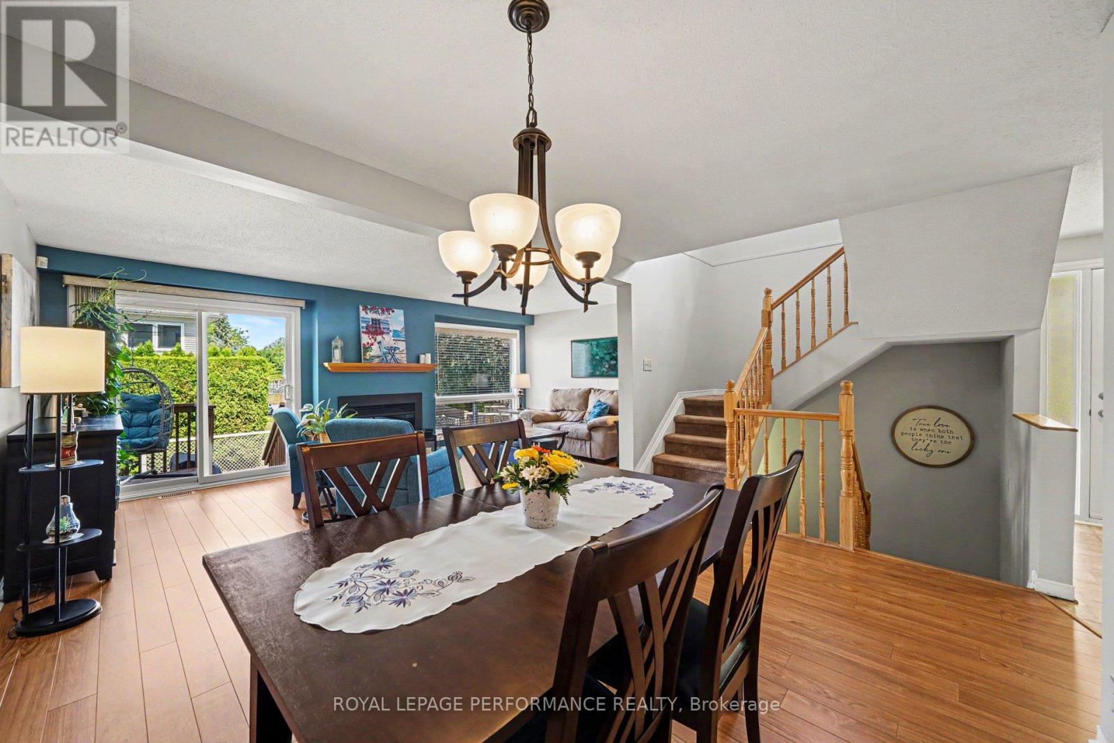 6145 Oak Meadows Drive, Ottawa, Ontario  K1C 7G7 - Photo 5 - X13449094