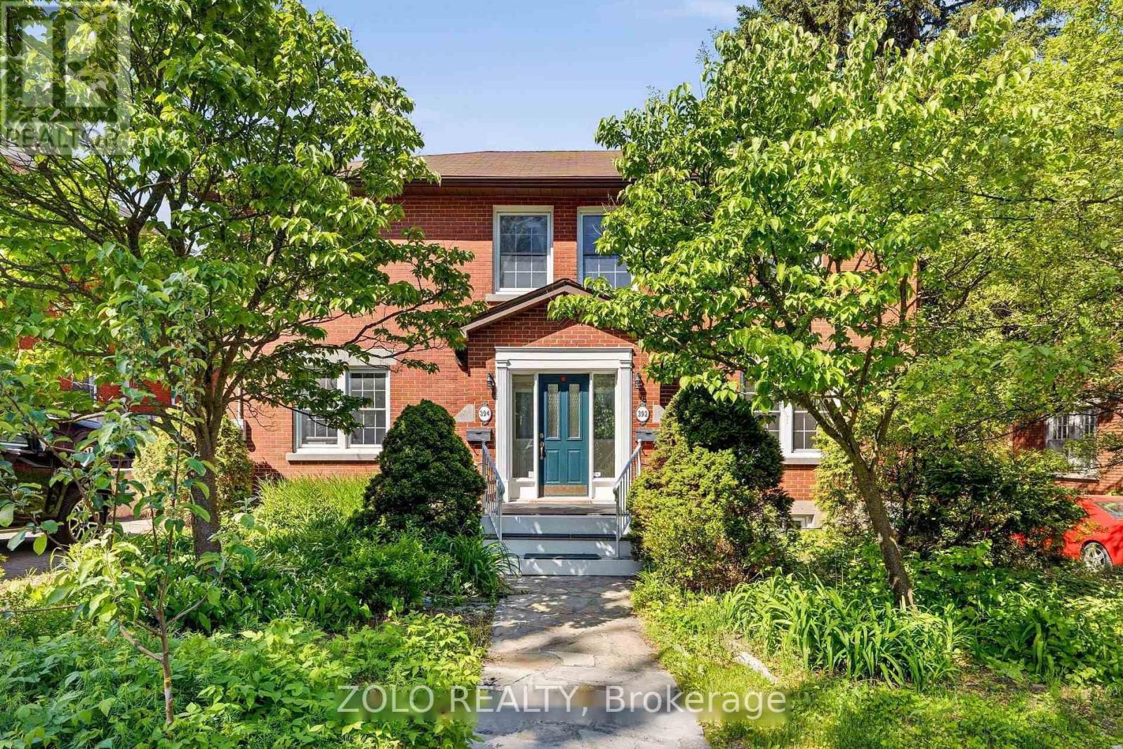 392 PICCADILLY AVENUE