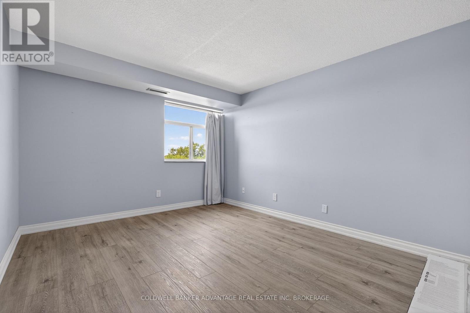405 - 276 Oakdale Avenue E, St. Catharines, Ontario  L2P 3S5 - Photo 12 - X13449020