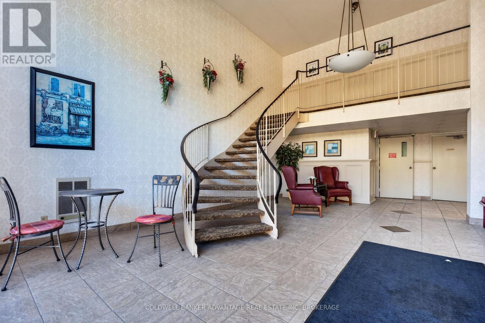 405 - 276 Oakdale Avenue E, St. Catharines, Ontario  L2P 3S5 - Photo 2 - X13449020