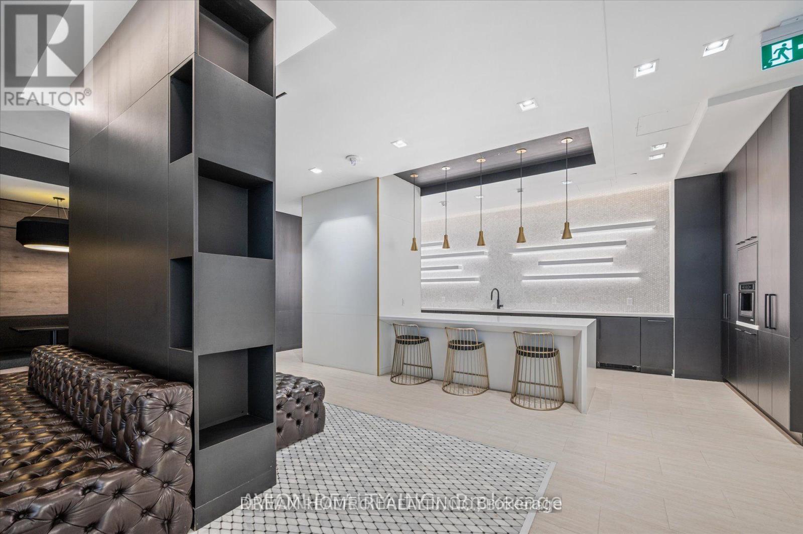 1016 - 85 Wood Street, Toronto, Ontario  M4Y 0E8 - Photo 17 - C13448986