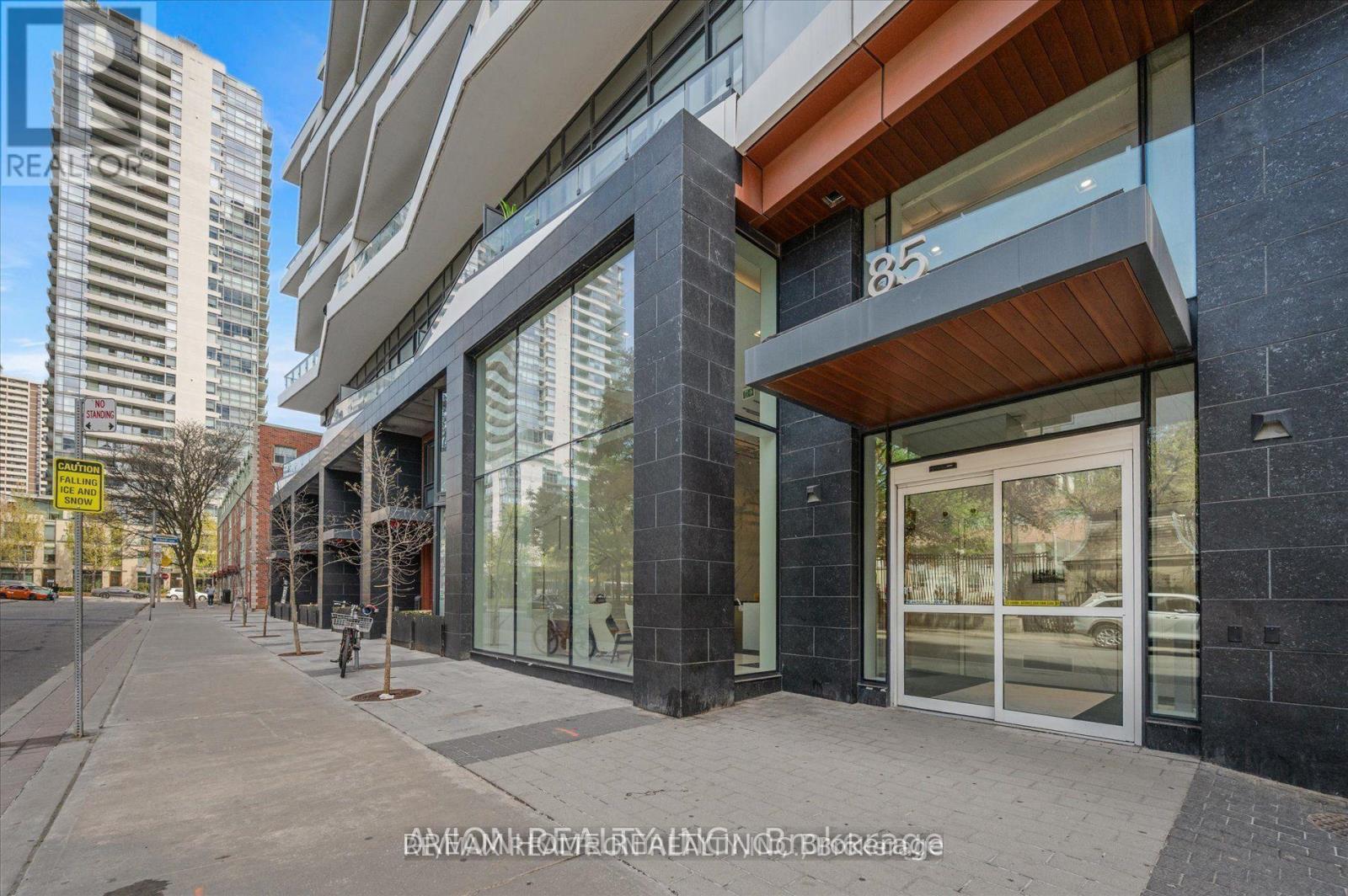 1016 - 85 Wood Street, Toronto, Ontario  M4Y 0E8 - Photo 2 - C13448986