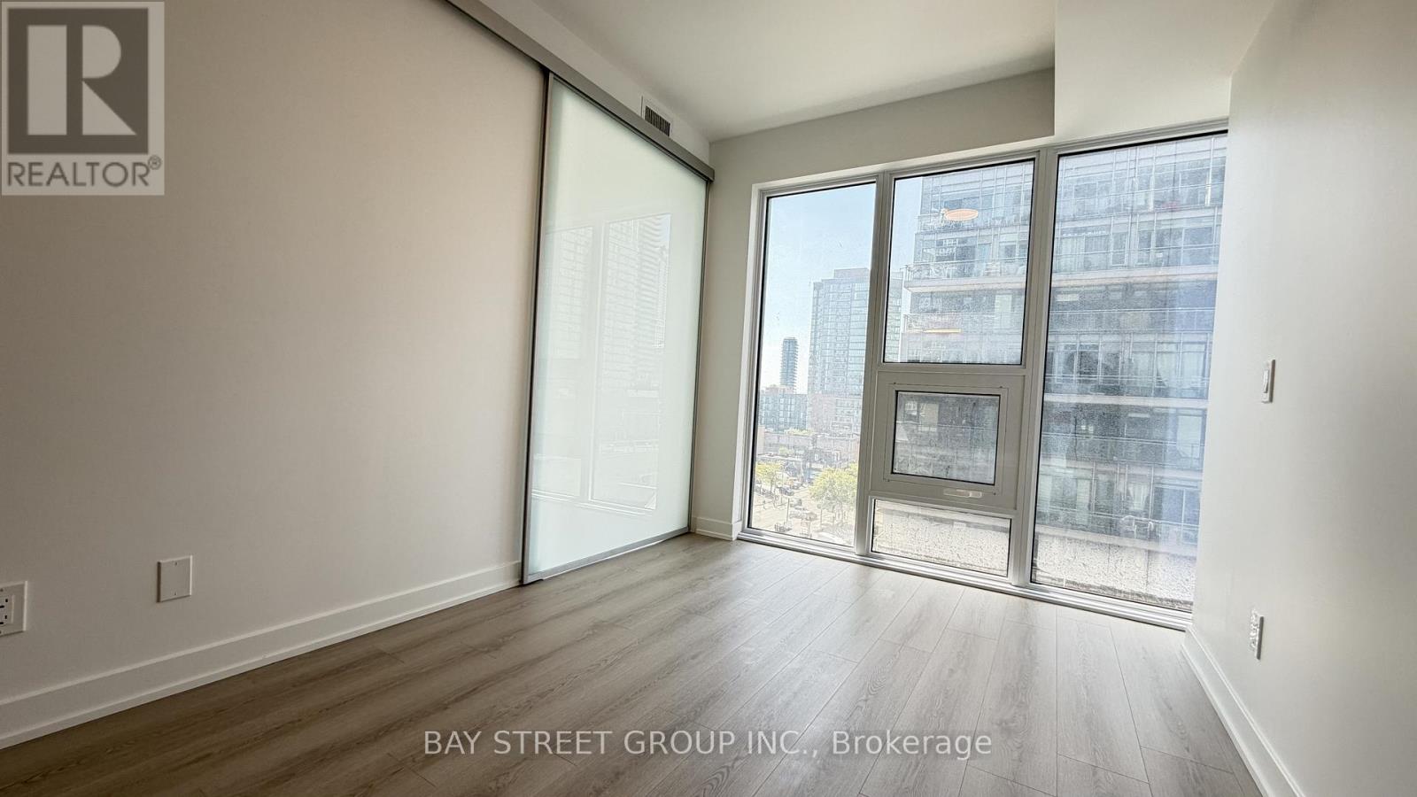 905 - 100 Queen Street E, Toronto, Ontario  M5C 0B5 - Photo 2 - C13449000