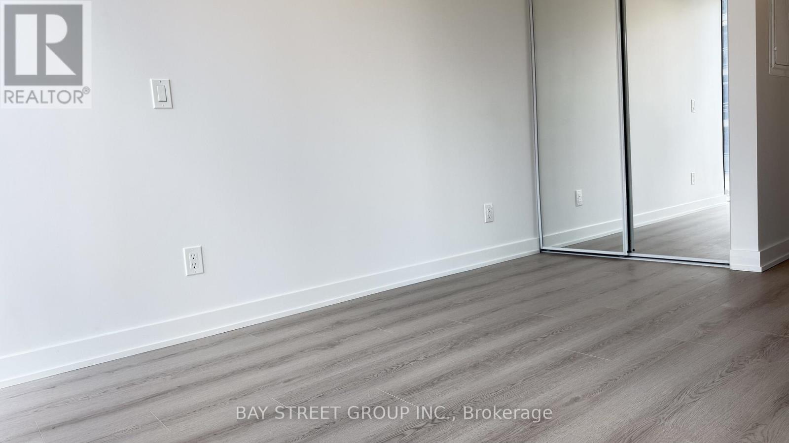 905 - 100 Queen Street E, Toronto, Ontario  M5C 0B5 - Photo 4 - C13449000