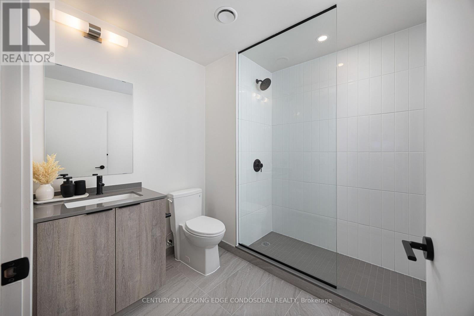 1610 - 181 Sterling Road, Toronto, Ontario  M6R 2B2 - Photo 11 - C13449032