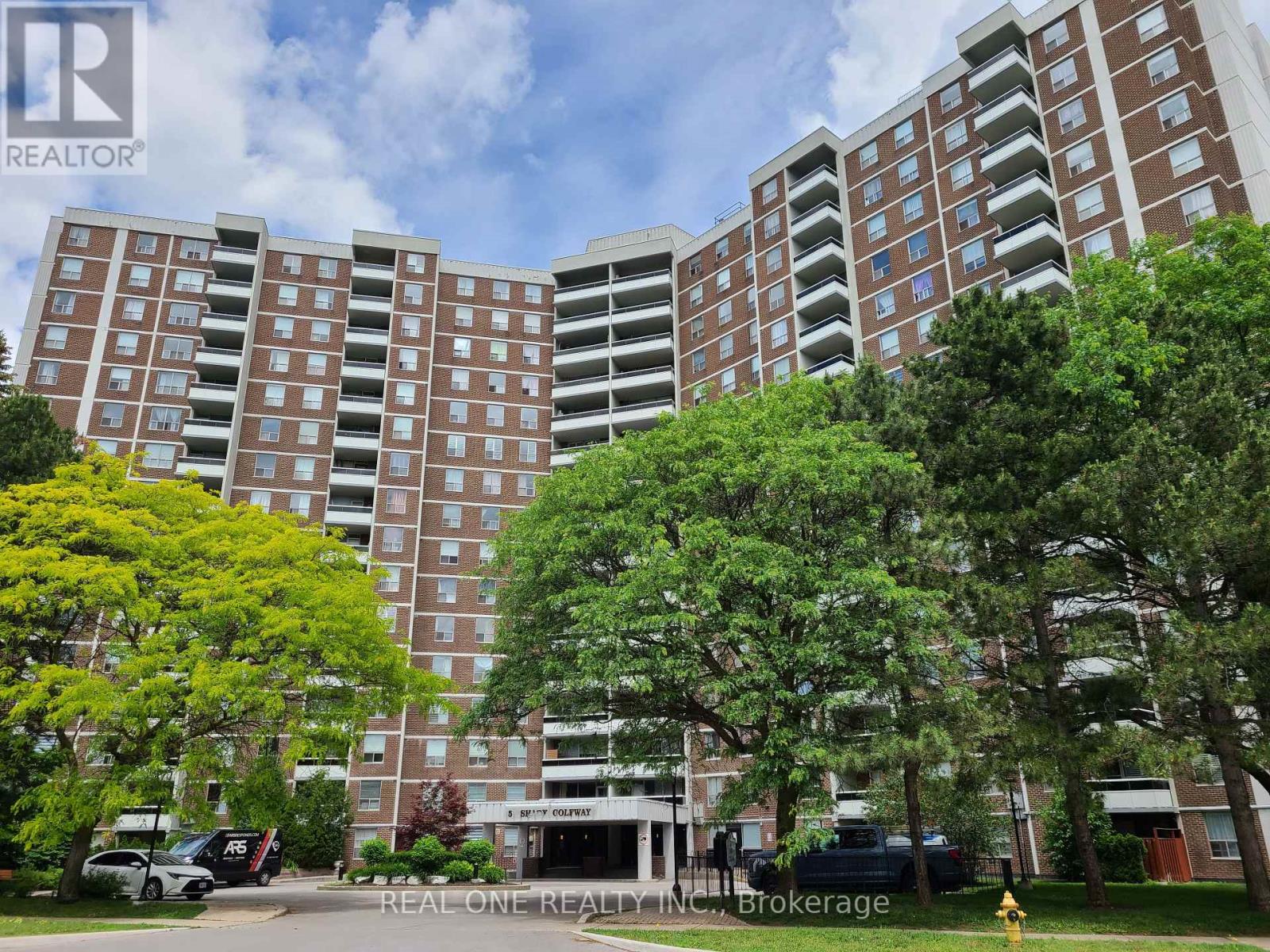 1016 - 5 SHADY GOLF WAY, Toronto, Ontario