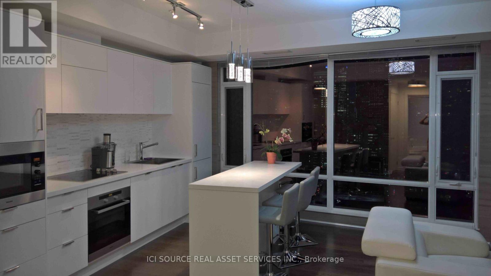 2809 - 21 Widmer Street, Toronto, Ontario  M5V 0B8 - Photo 4 - C13449106