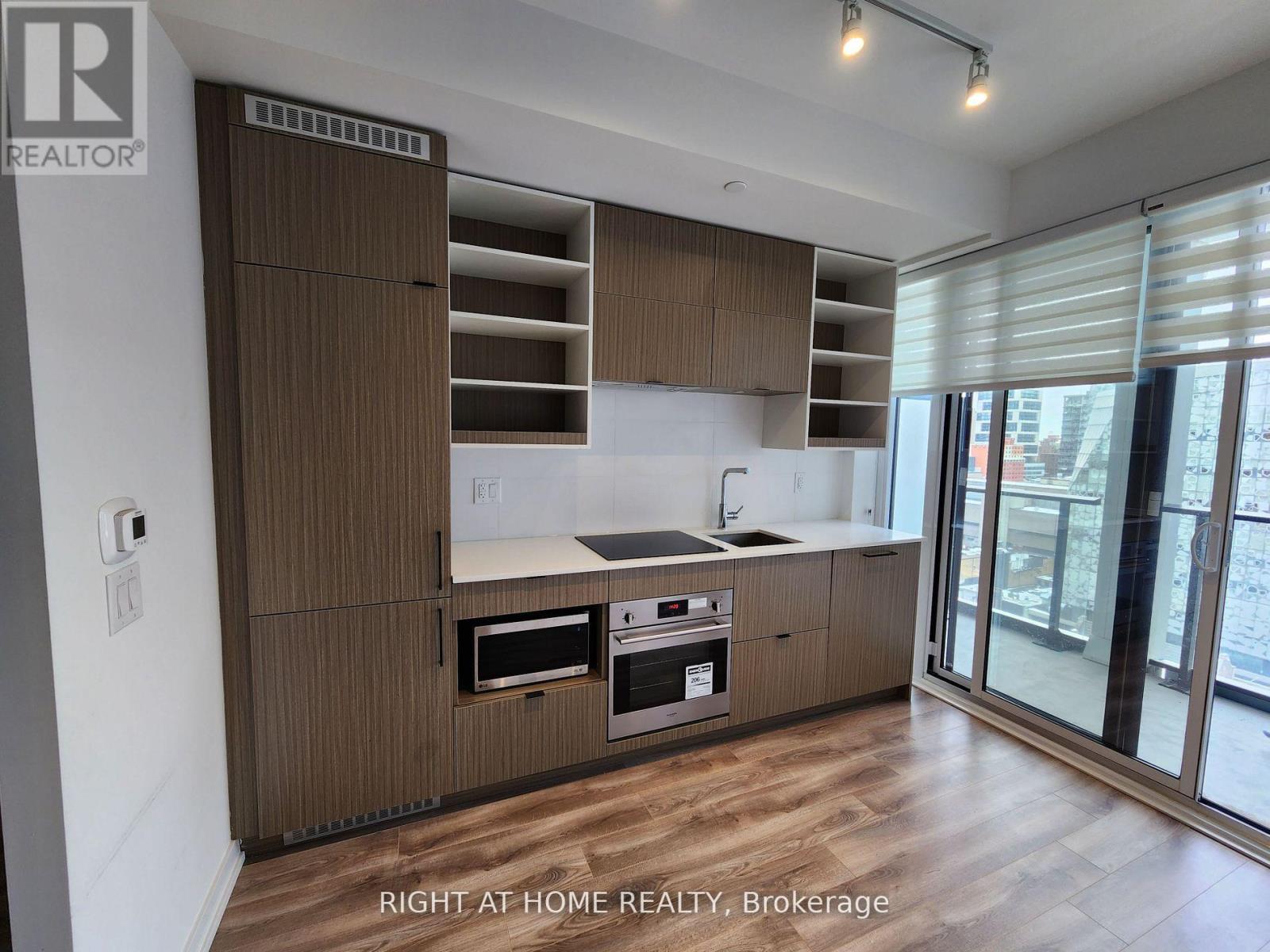 1017 - 20 Edward Street, Toronto, Ontario  M5G 0C5 - Photo 7 - C13449120