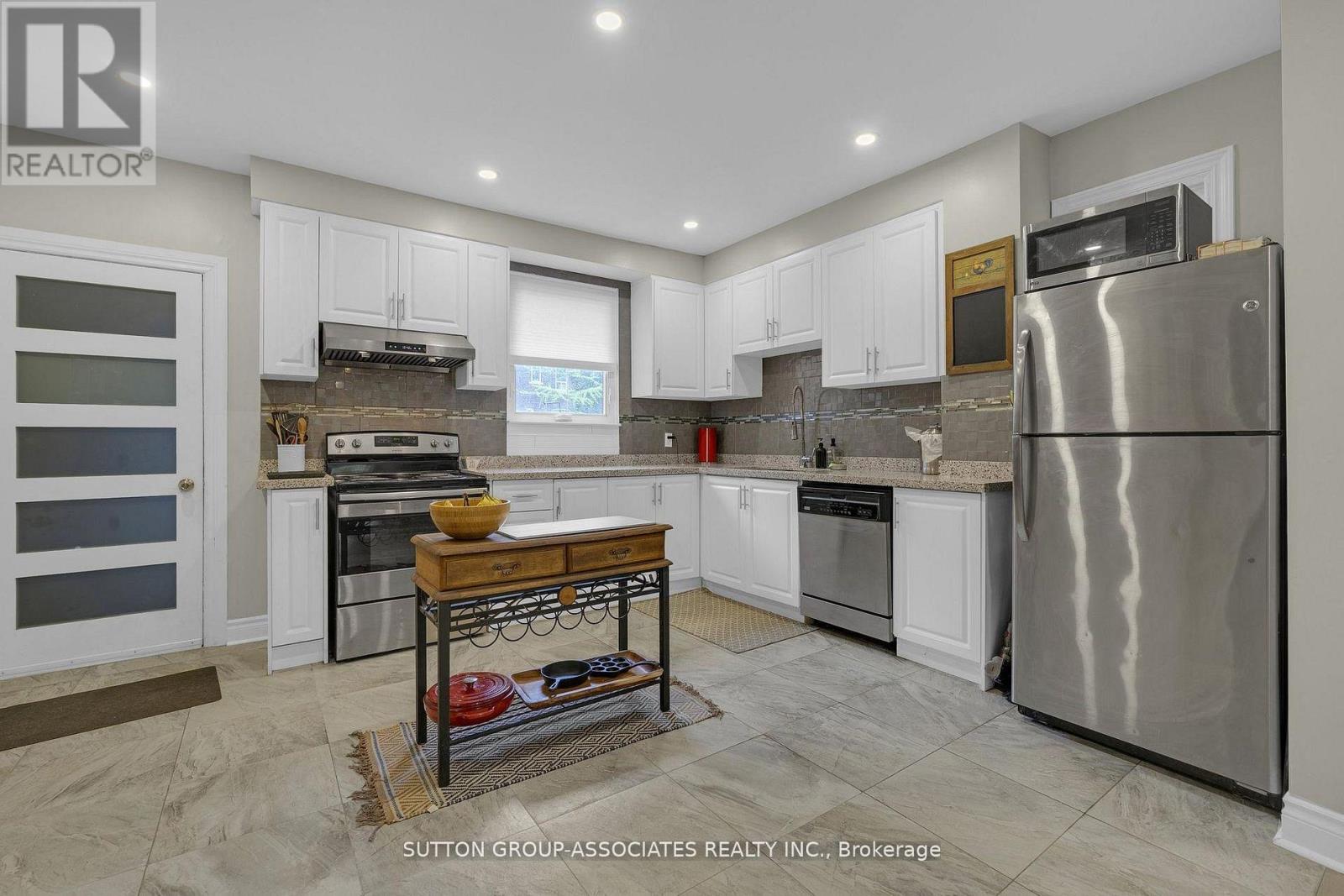 69 Dagmar Avenue, Toronto, Ontario  M4M 1V9 - Photo 12 - E13449070