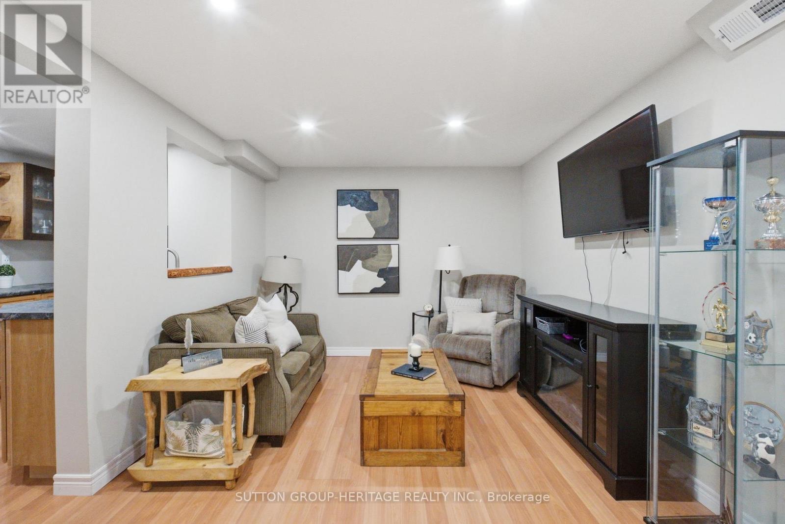 1413 Beaverbrook Court, Oshawa, Ontario  L1J 8L1 - Photo 23 - E13449122