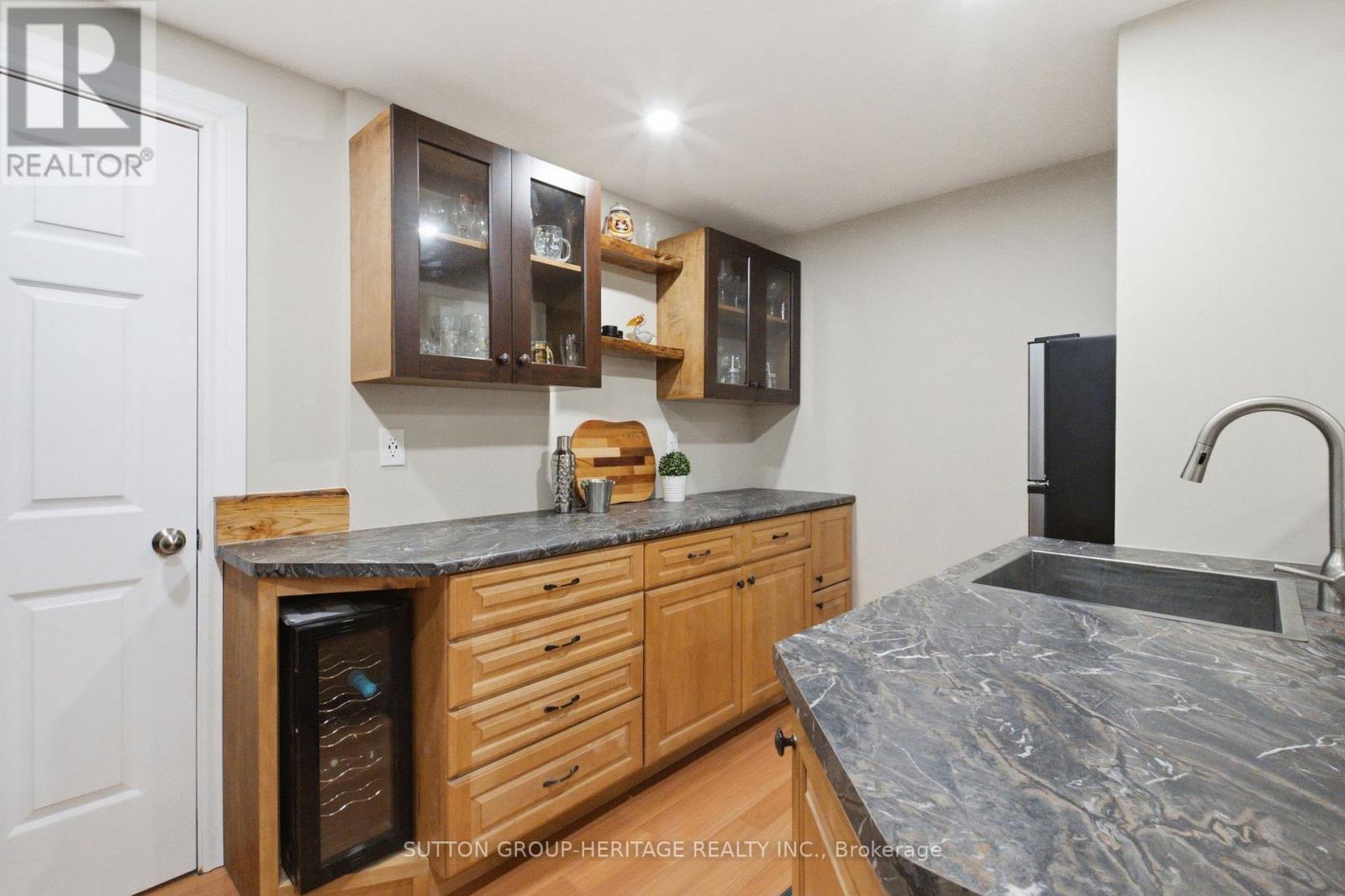 1413 Beaverbrook Court, Oshawa, Ontario  L1J 8L1 - Photo 27 - E13449122