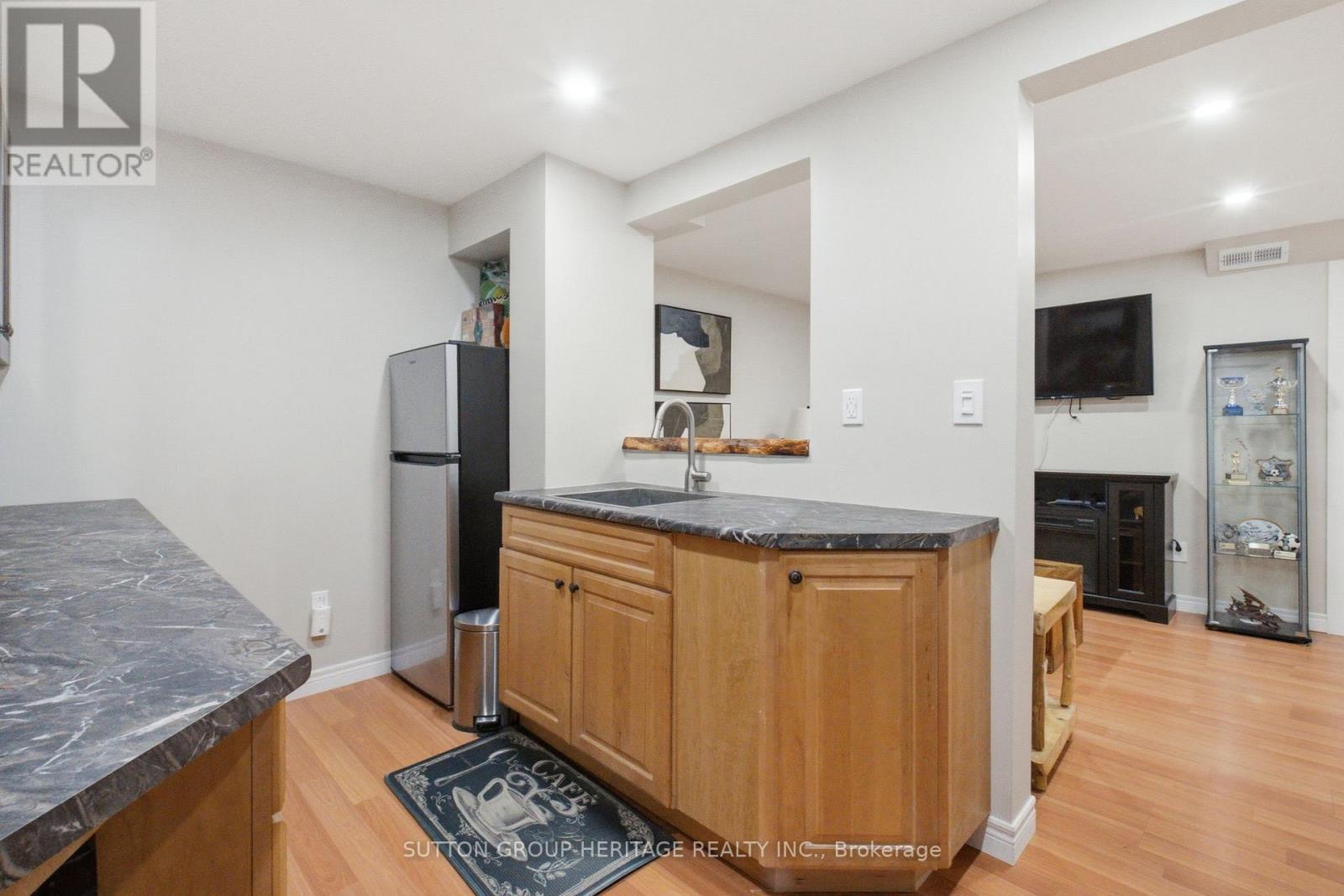 1413 Beaverbrook Court, Oshawa, Ontario  L1J 8L1 - Photo 29 - E13449122