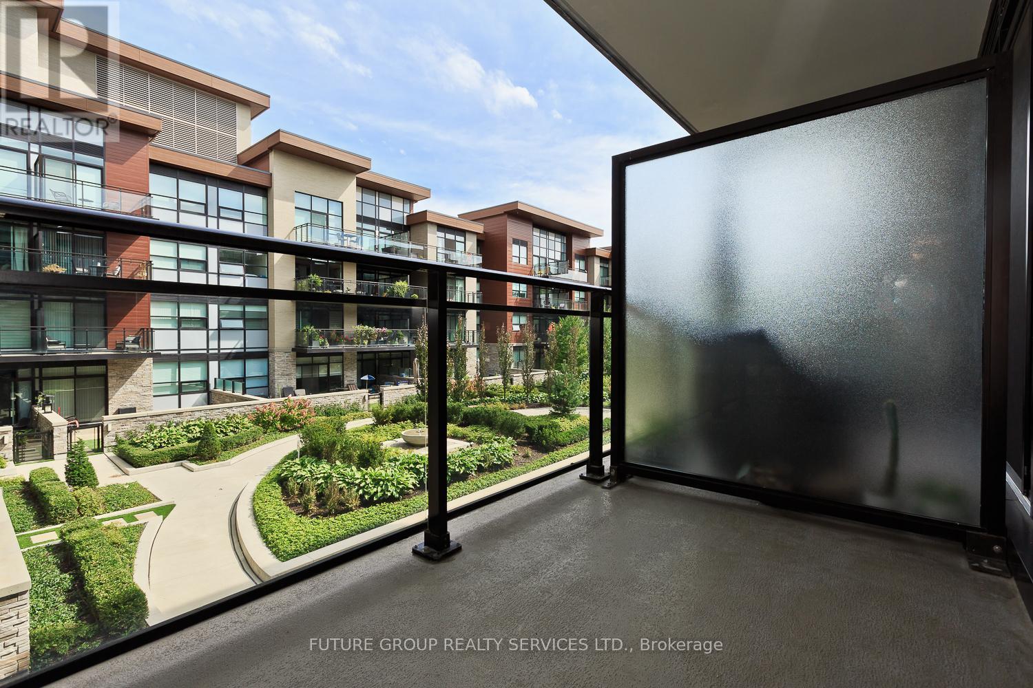 262 - 1575 Lakeshore Road W, Mississauga, Ontario  L5J 0B1 - Photo 2 - W13449004