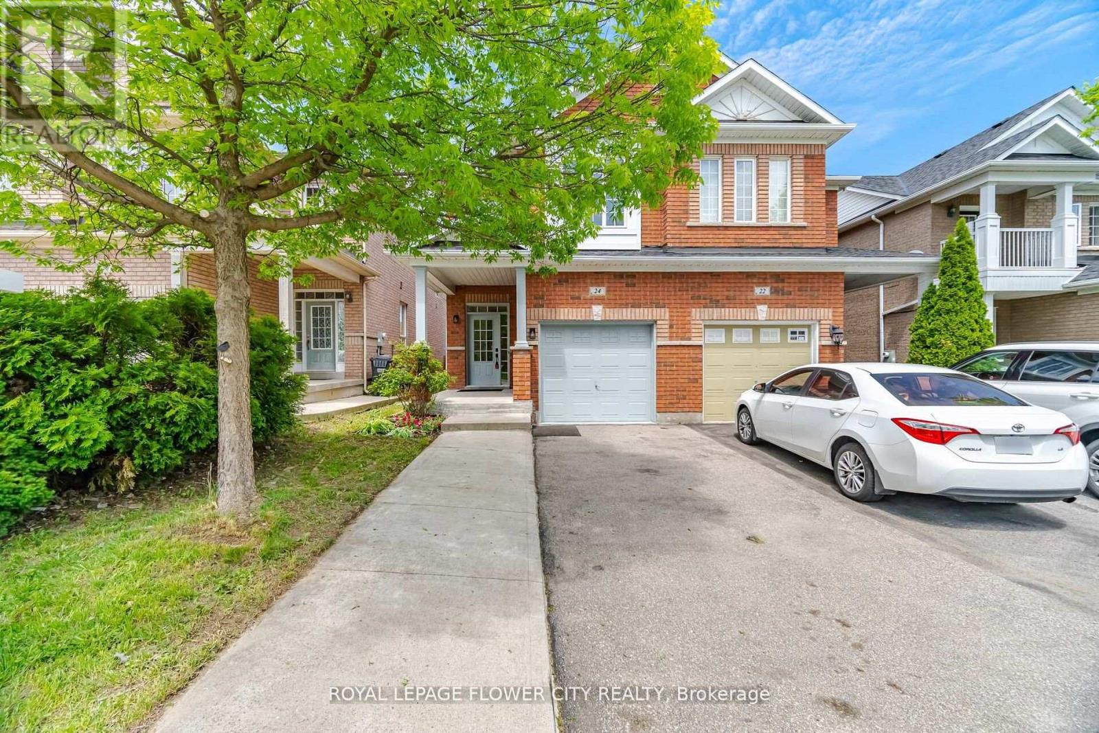 24 Martree Crescent, Brampton, Ontario  L6V 4R3 - Photo 3 - W13449082