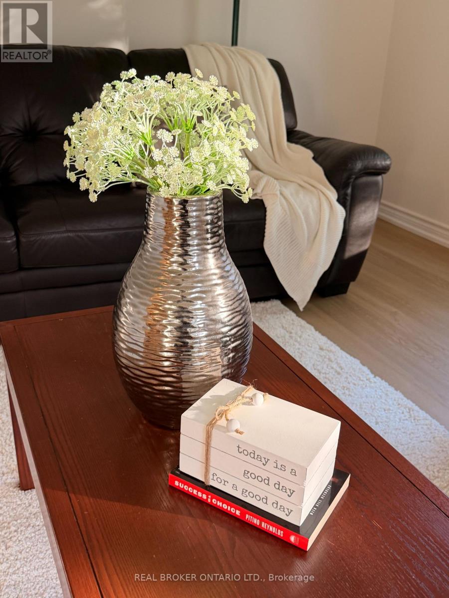 63 Venetian Crescent, Toronto, Ontario  M3N 2L9 - Photo 10 - W13441226