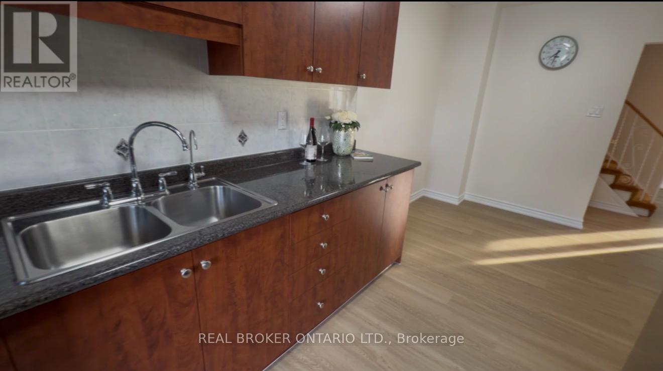63 Venetian Crescent, Toronto, Ontario  M3N 2L9 - Photo 27 - W13441226