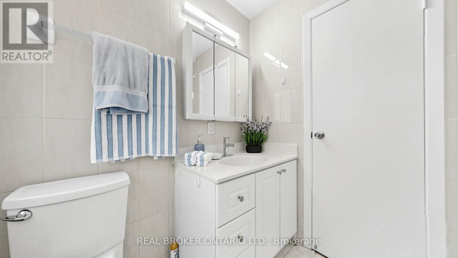 63 Venetian Crescent, Toronto, Ontario  M3N 2L9 - Photo 23 - W13441226