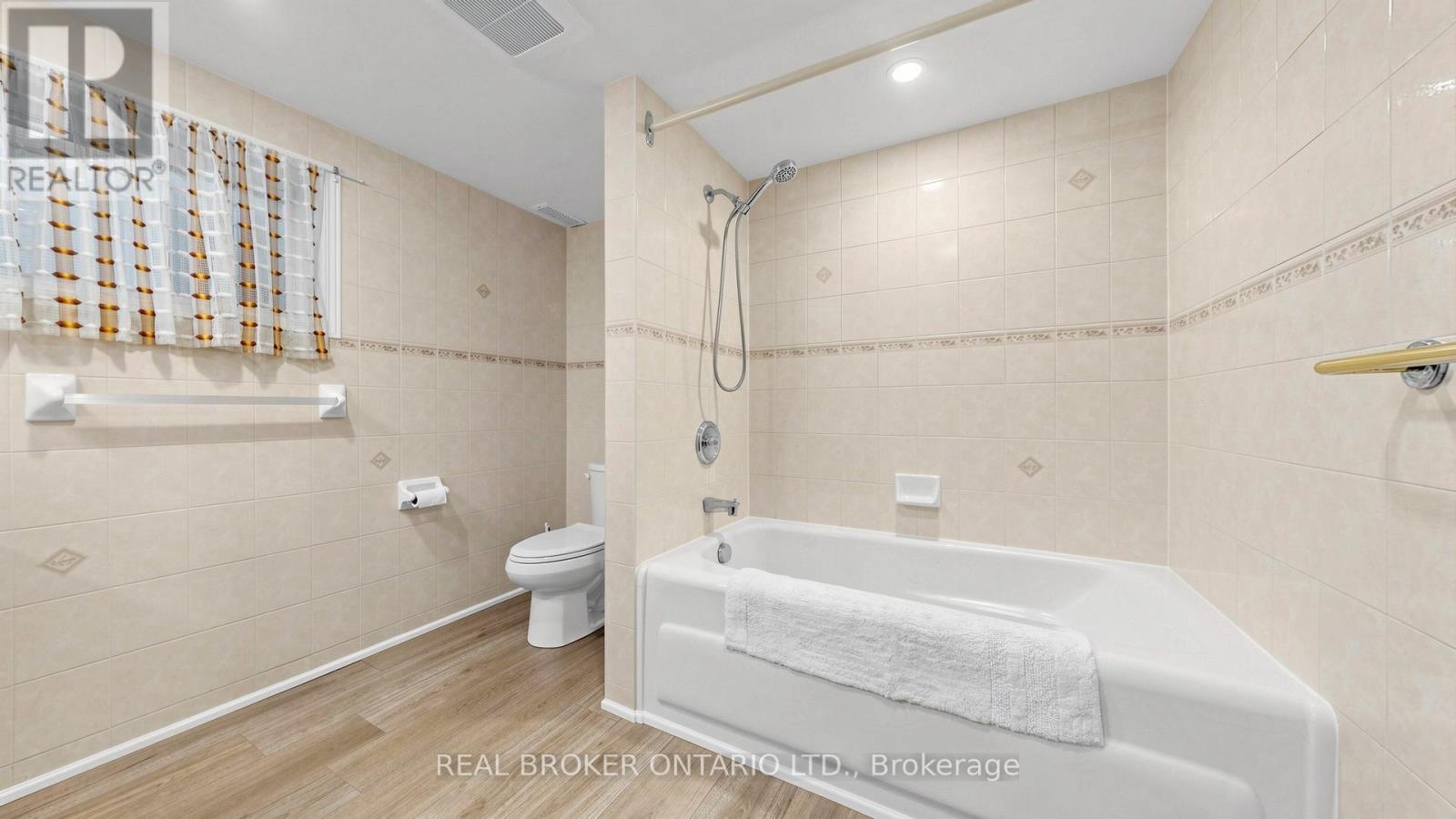 63 Venetian Crescent, Toronto, Ontario  M3N 2L9 - Photo 34 - W13441226