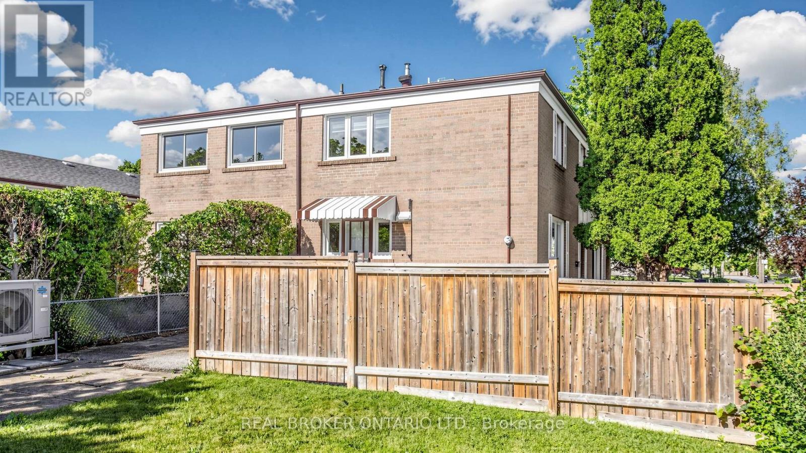 63 Venetian Crescent, Toronto, Ontario  M3N 2L9 - Photo 39 - W13441226