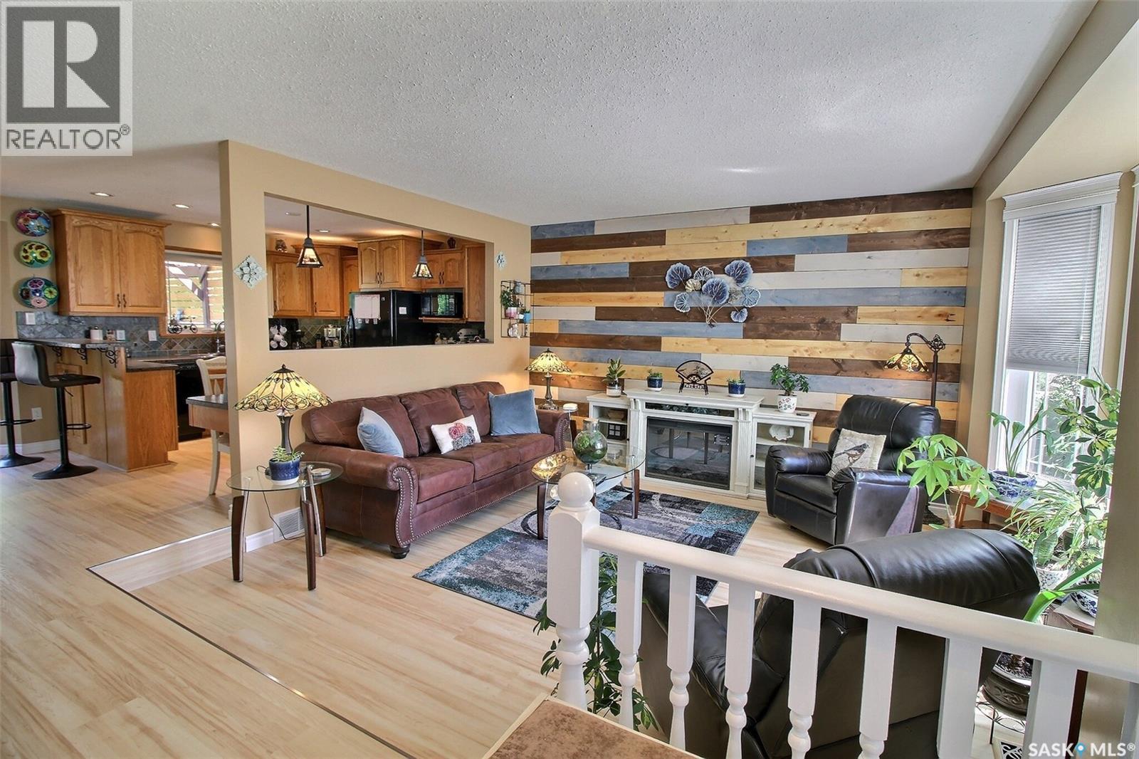 10 Pereverzoff Place, Prince Albert, Saskatchewan  S6X 1A5 - Photo 4 - SK039549