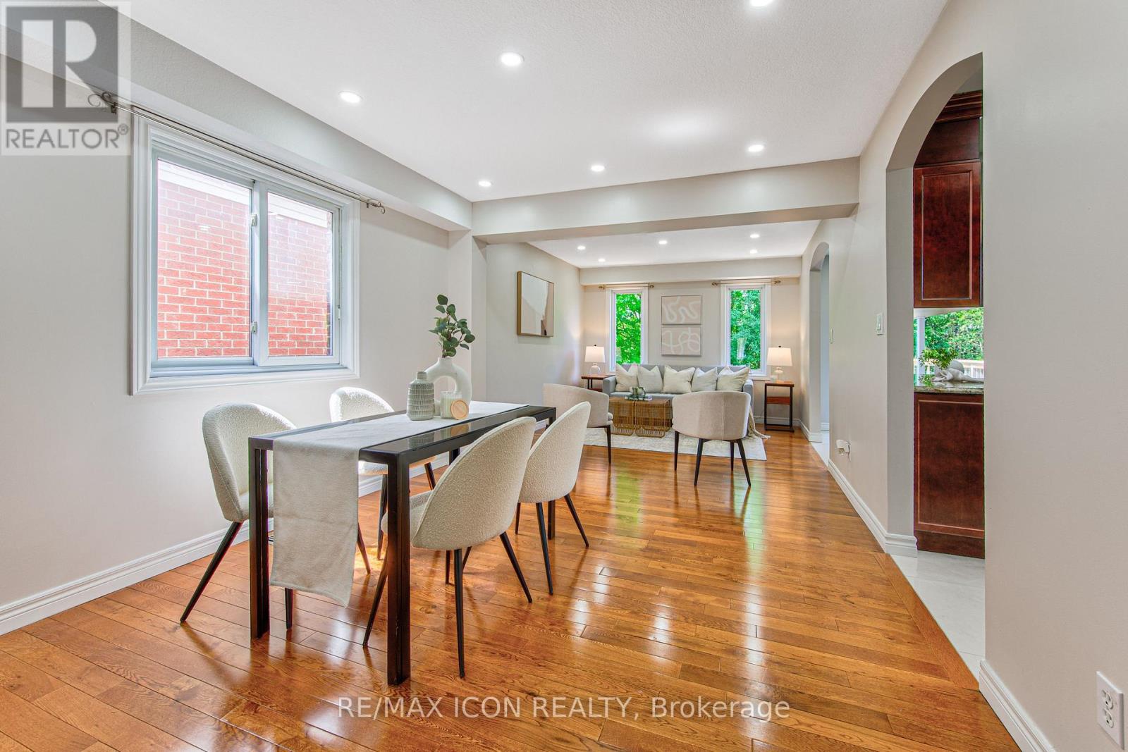 223 Buttercup Court, Waterloo, Ontario  N2V 2W8 - Photo 6 - X13449038