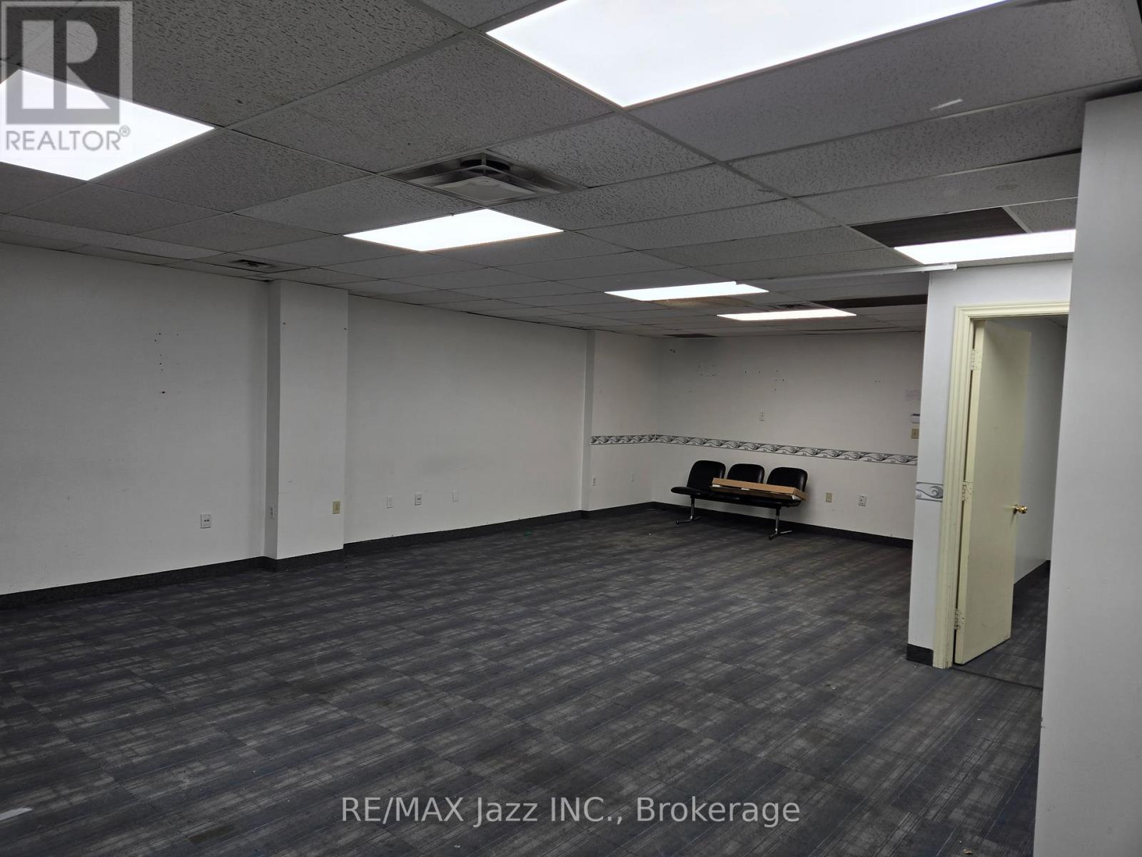 201 - 111 Simcoe Street N, Oshawa, Ontario  L1G 4S4 - Photo 2 - E13448370