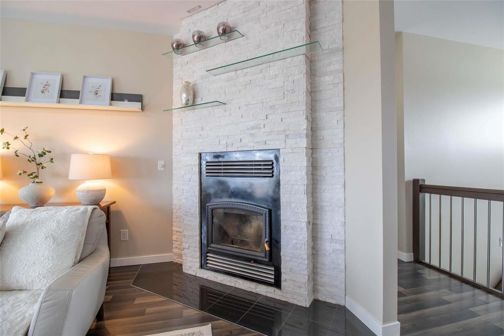 134 Carleton Drive, Steinbach, Manitoba  R5G 0W4 - Photo 8 - 202613180