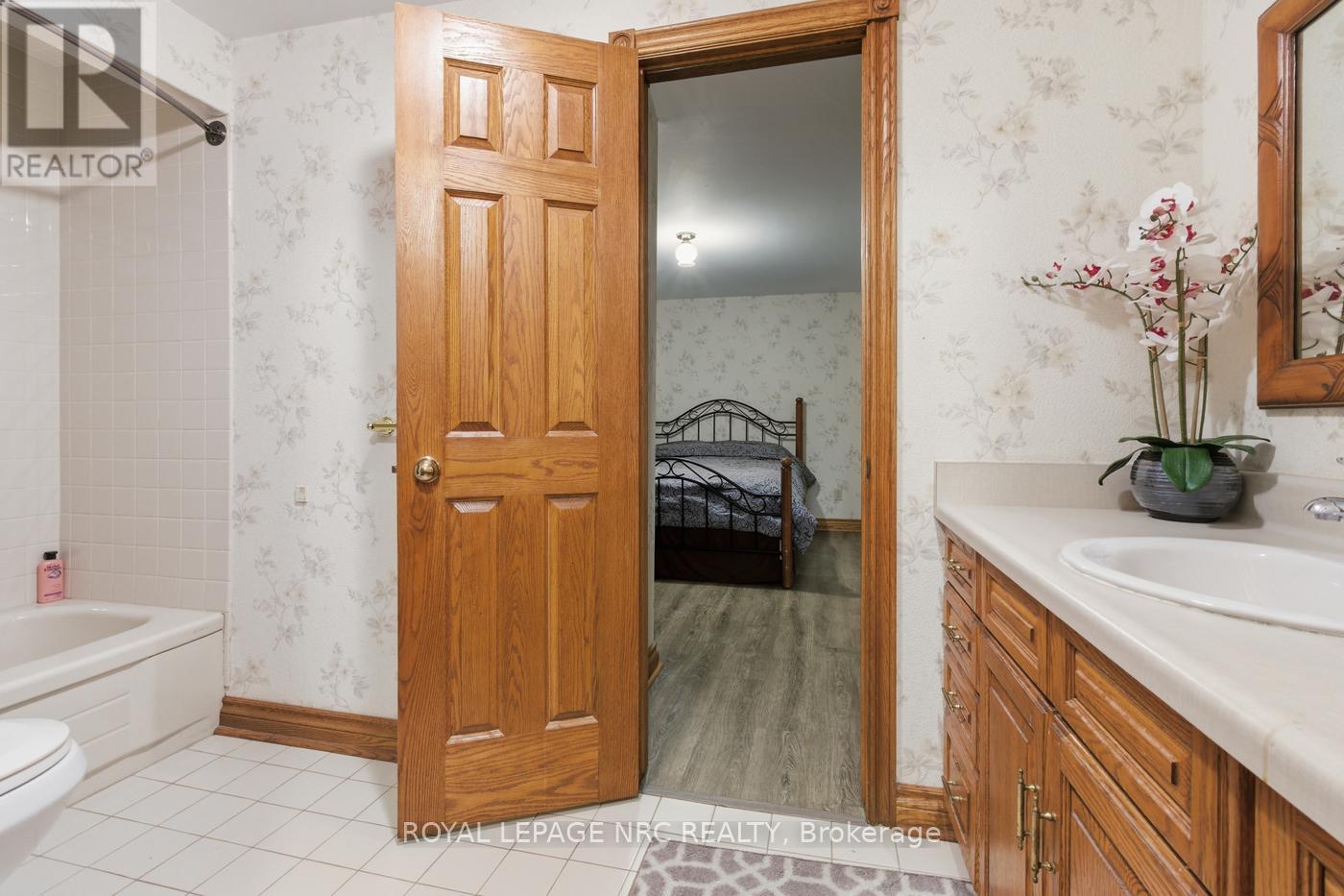 28 Barbican Trail, St. Catharines, Ontario  L2T 4A3 - Photo 40 - X13449132