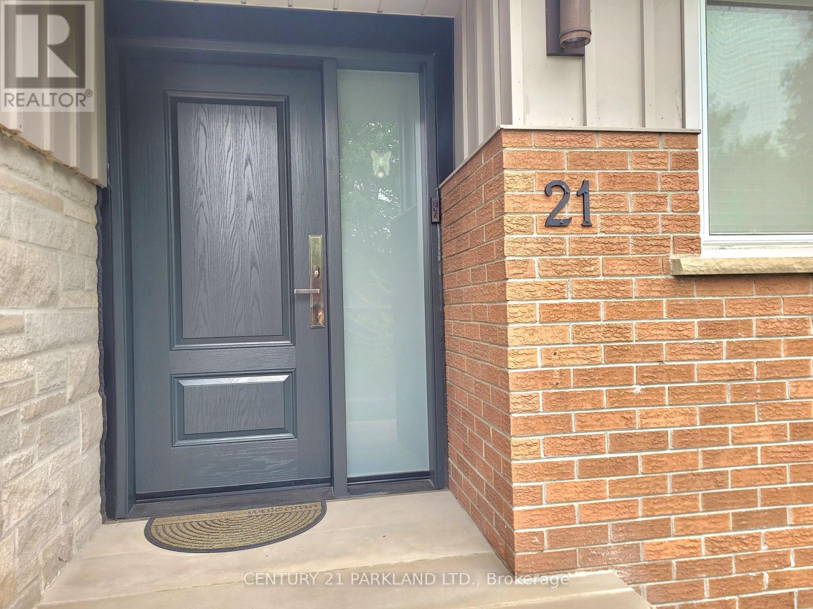 21 Heda Court, Whitby, Ontario  L1N 5Y9 - Photo 2 - E13449146