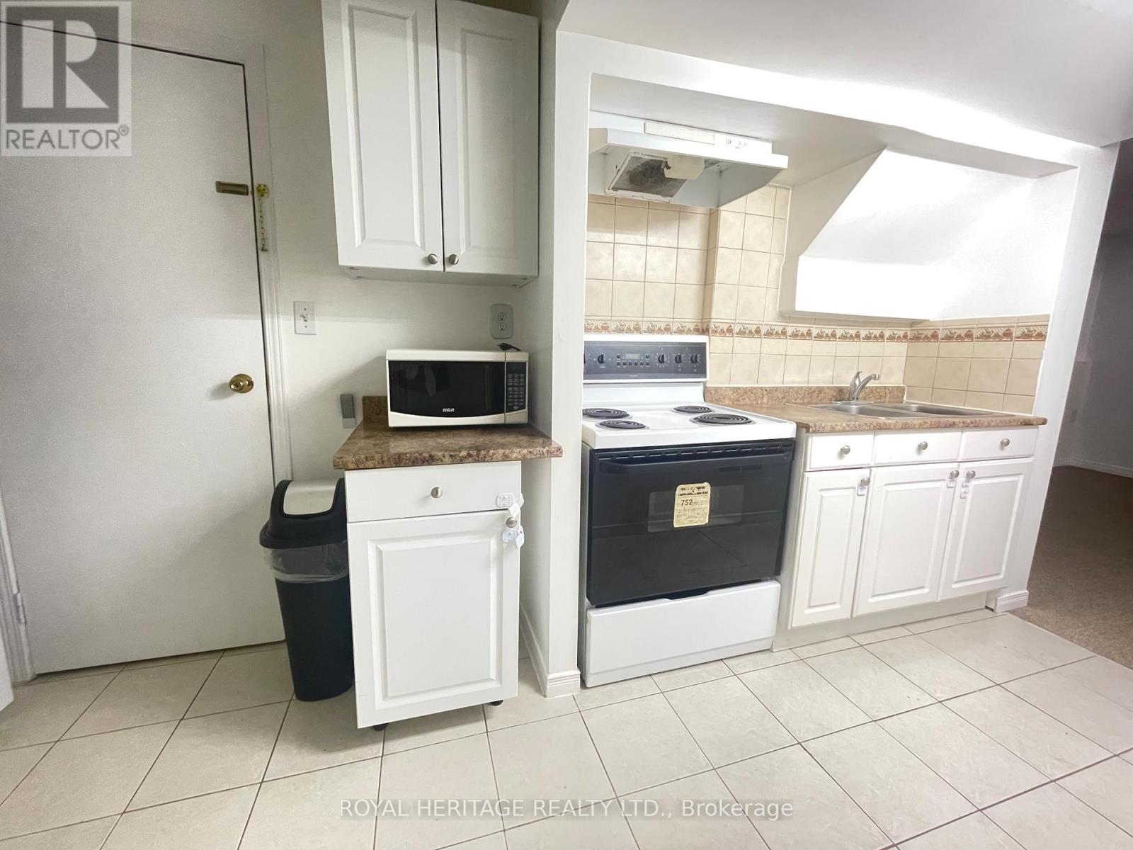 Basement - 1633 Marshcourt Drive, Pickering, Ontario  L1V 6G8 - Photo 18 - E13449160
