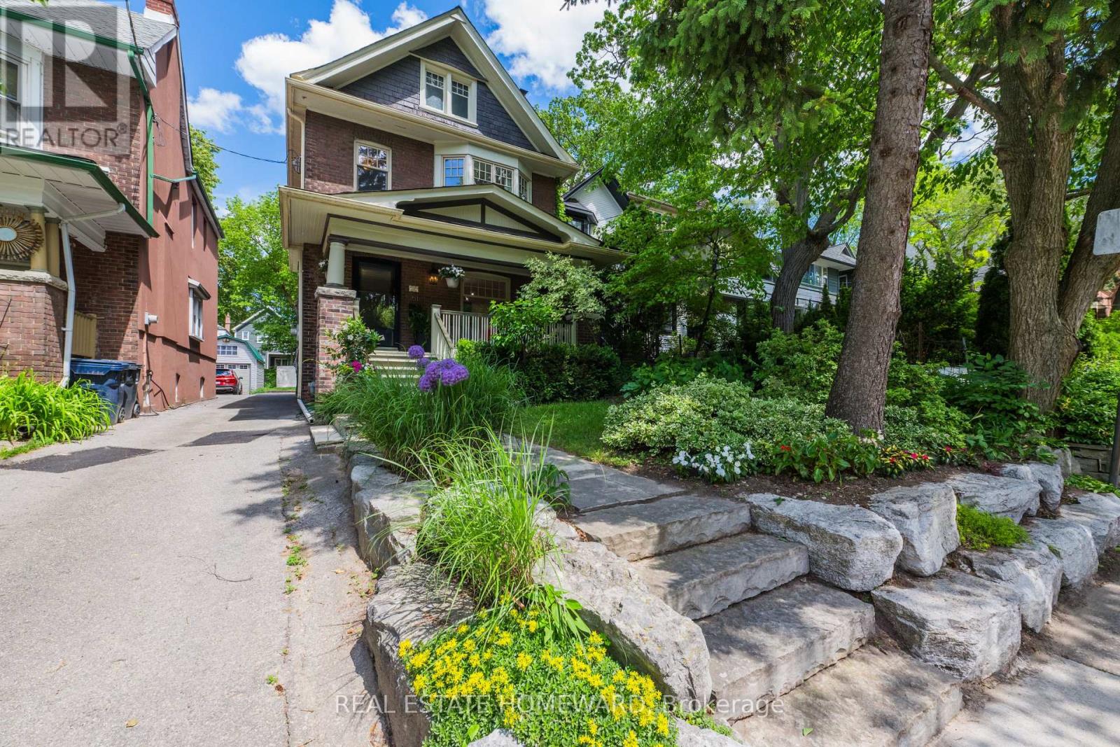151 Waverley Road, Toronto, Ontario  M4L 3T4 - Photo 2 - E13449184