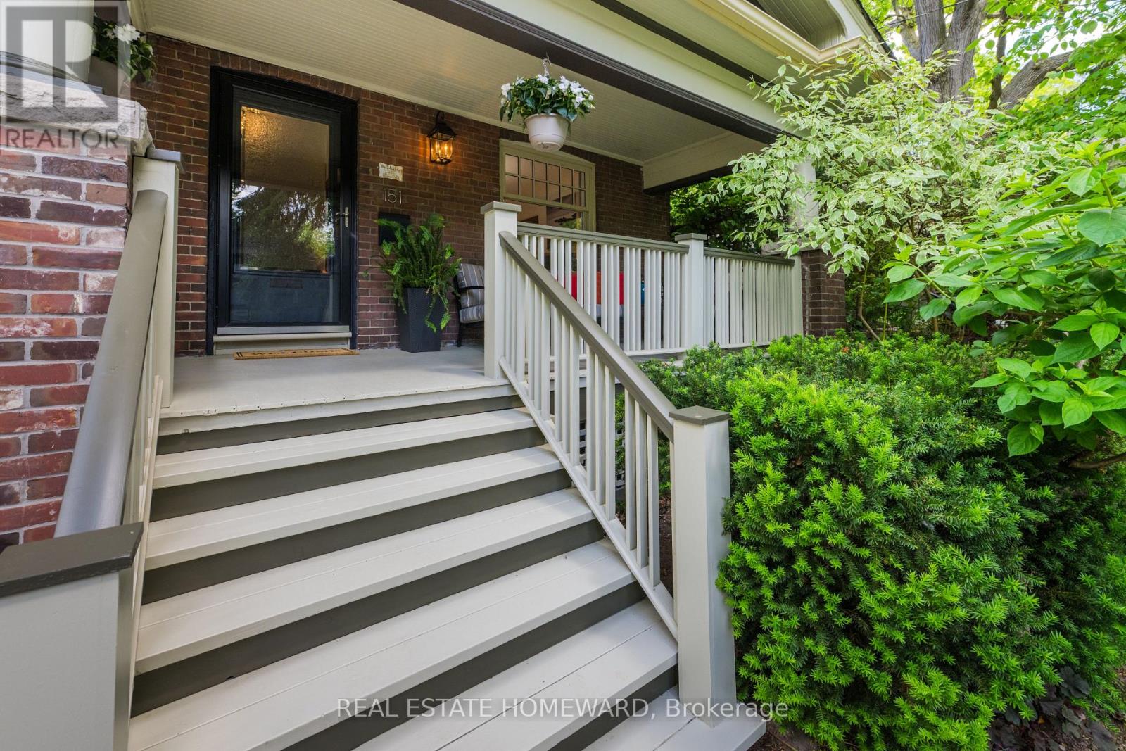151 Waverley Road, Toronto, Ontario  M4L 3T4 - Photo 3 - E13449184