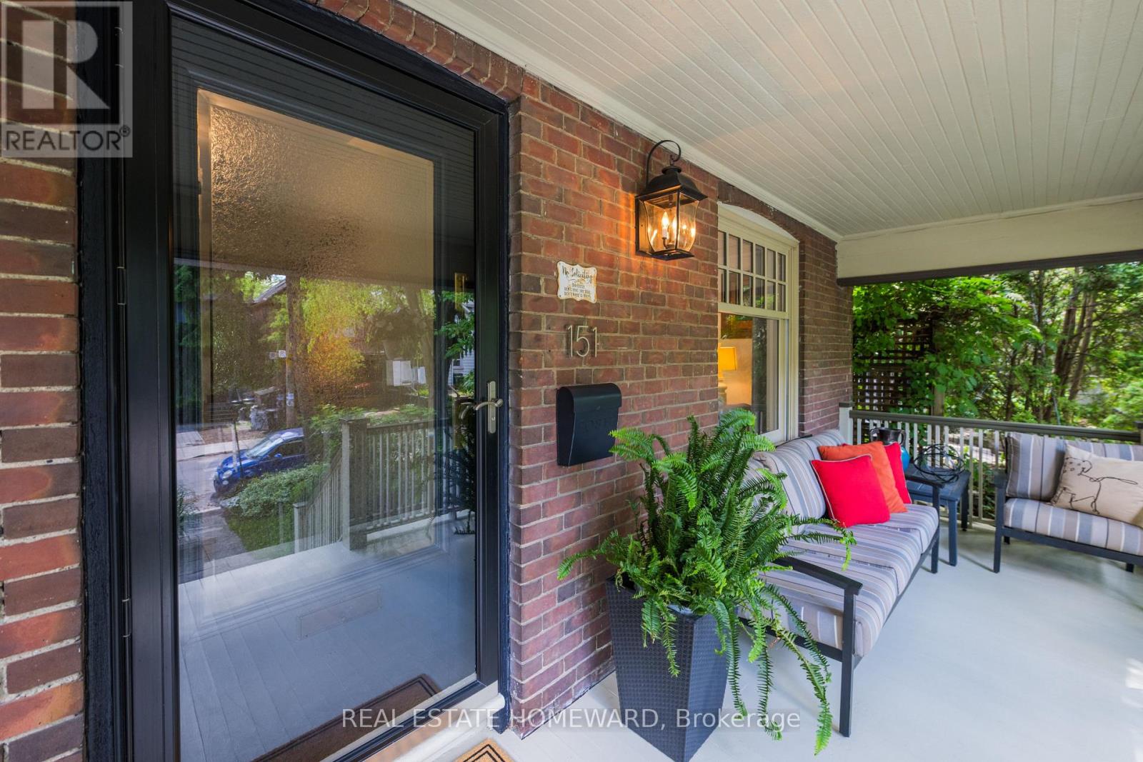 151 Waverley Road, Toronto, Ontario  M4L 3T4 - Photo 4 - E13449184