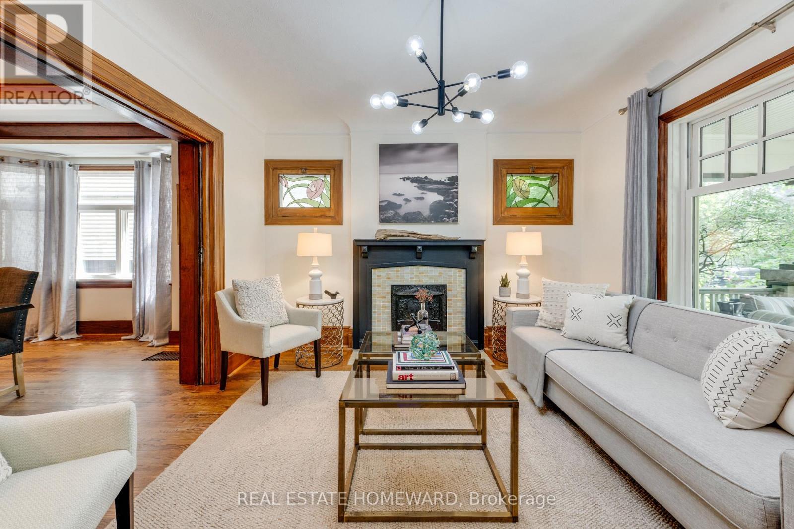 151 Waverley Road, Toronto, Ontario  M4L 3T4 - Photo 9 - E13449184