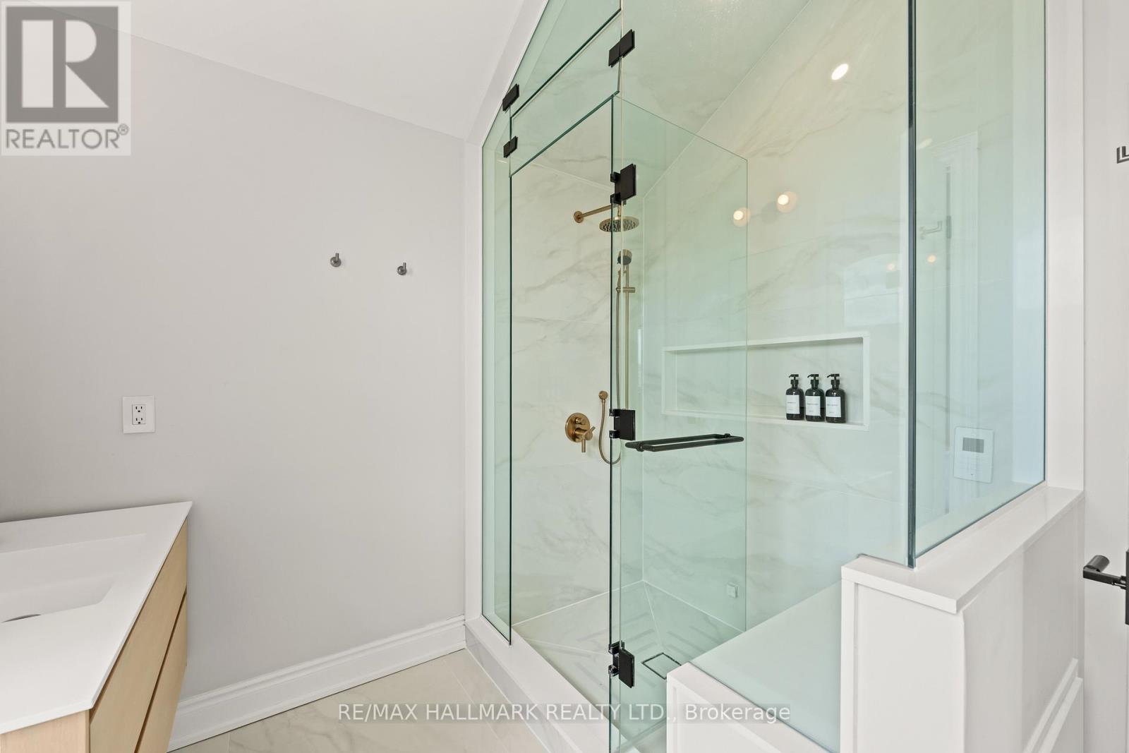 42 Yarden Drive, Vaughan, Ontario  L6A 0W5 - Photo 23 - N13449134