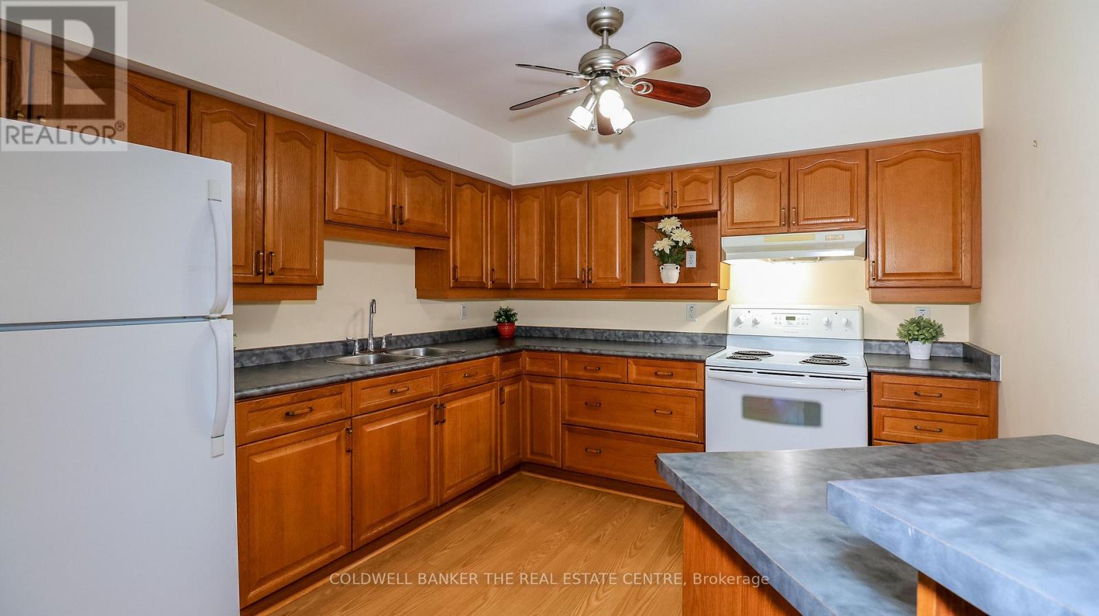 212 - 49 Jacobs Terrace, Barrie, Ontario  L4N 0W4 - Photo 7 - S13449154