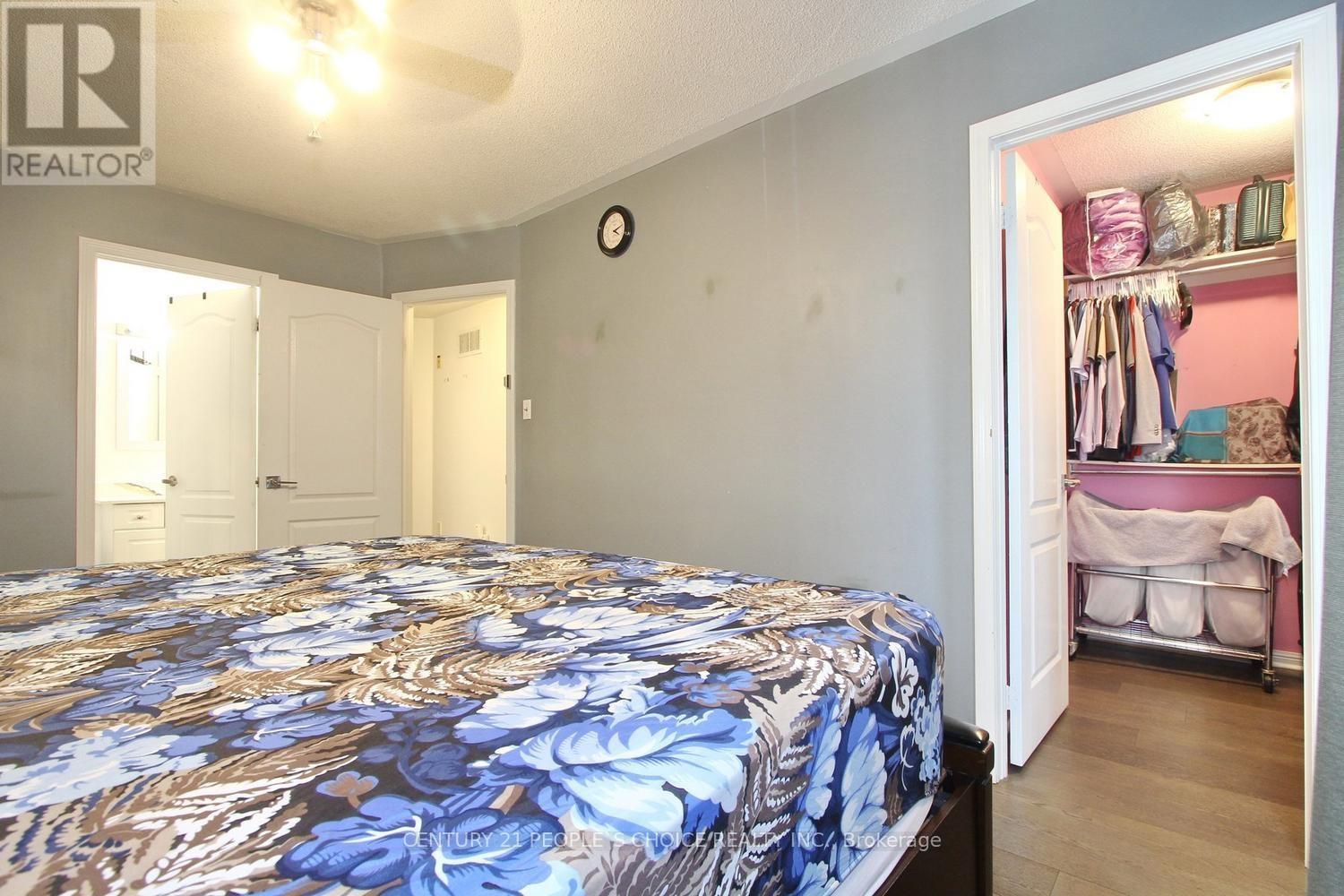 111 Dunlop Court, Brampton, Ontario  L6X 5A6 - Photo 12 - W13449148