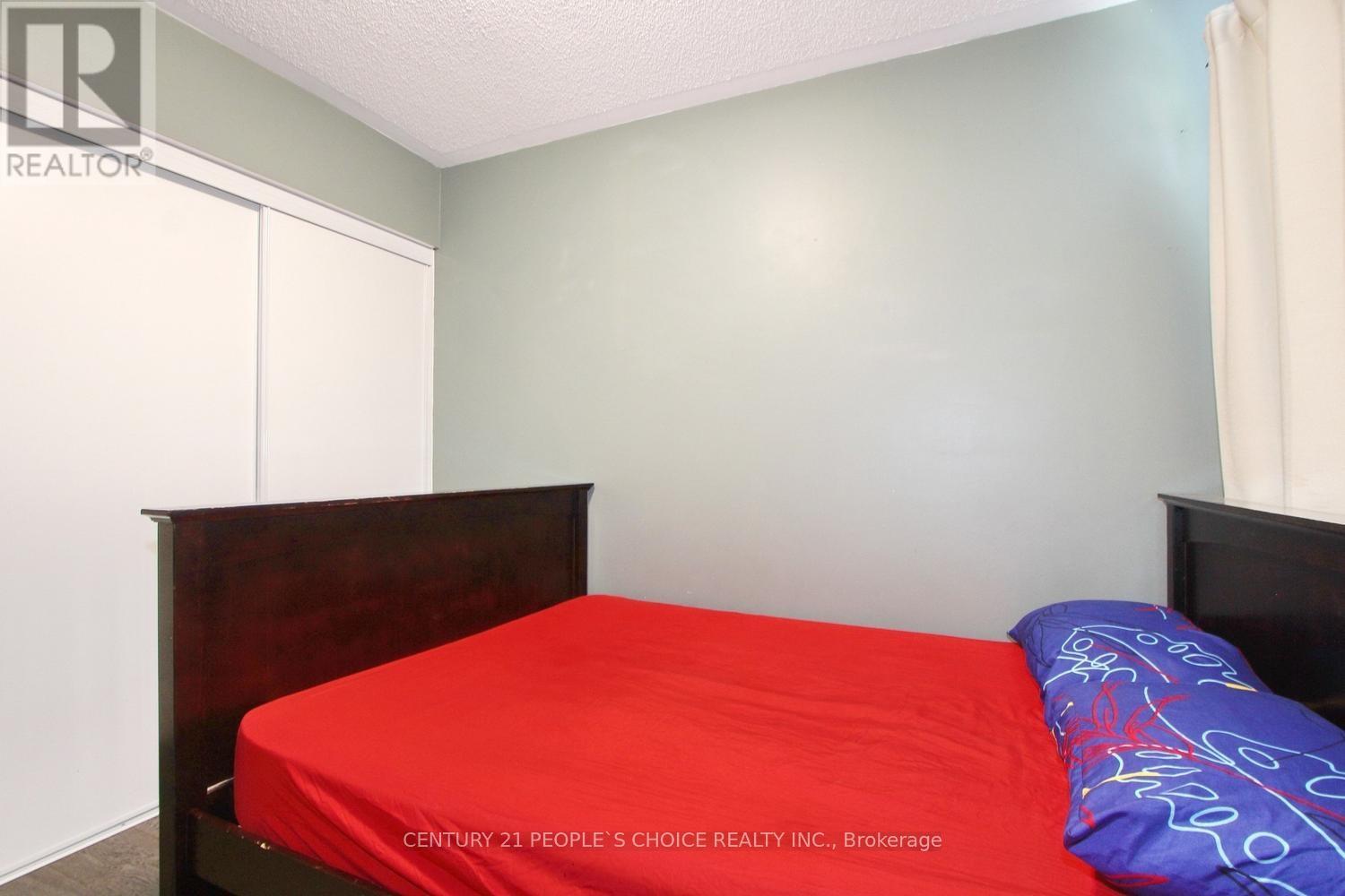 111 Dunlop Court, Brampton, Ontario  L6X 5A6 - Photo 20 - W13449148