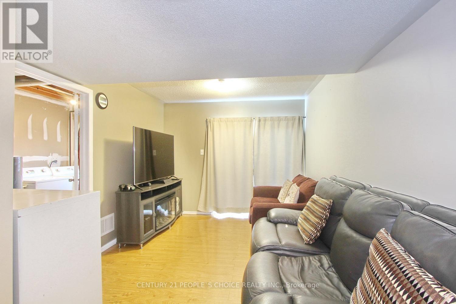 111 Dunlop Court, Brampton, Ontario  L6X 5A6 - Photo 22 - W13449148