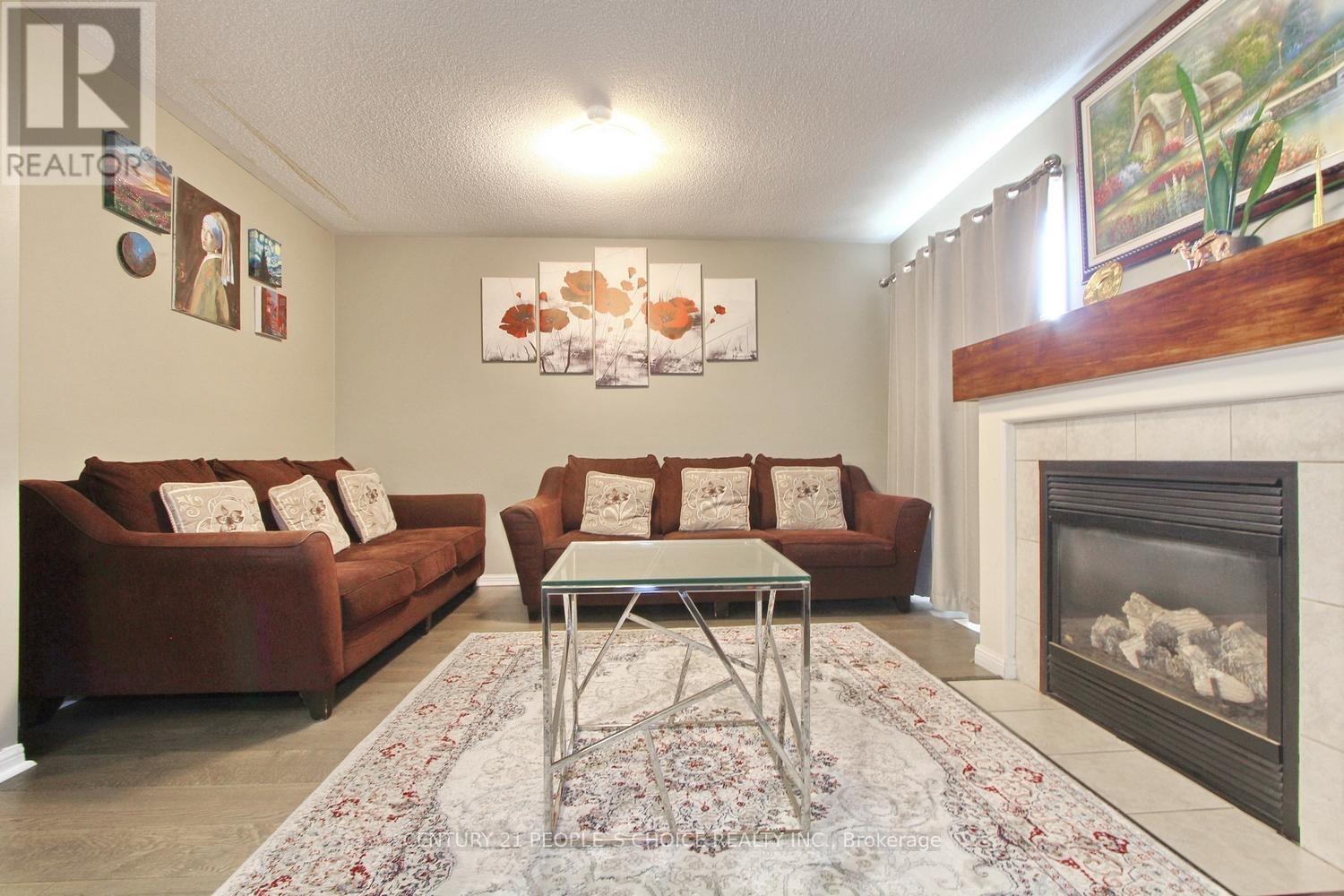111 Dunlop Court, Brampton, Ontario  L6X 5A6 - Photo 4 - W13449148